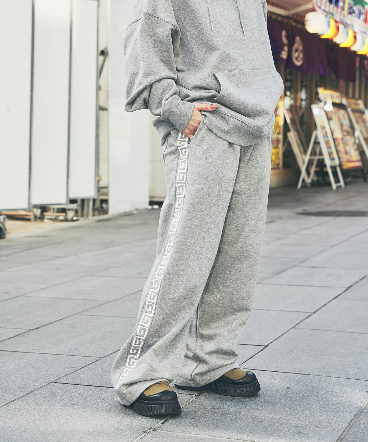 TOP GRAY