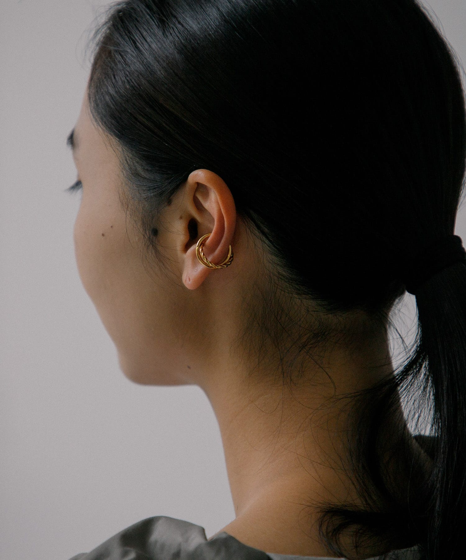 decor『デコール』　Twist cross cuff GOLD -
