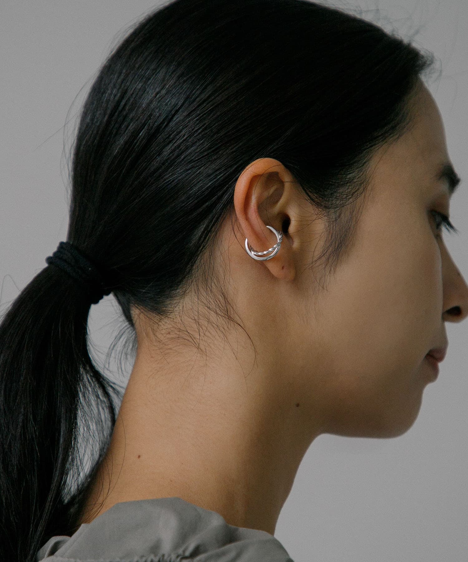 decor『デコール』　Twist cross cuff Silver -