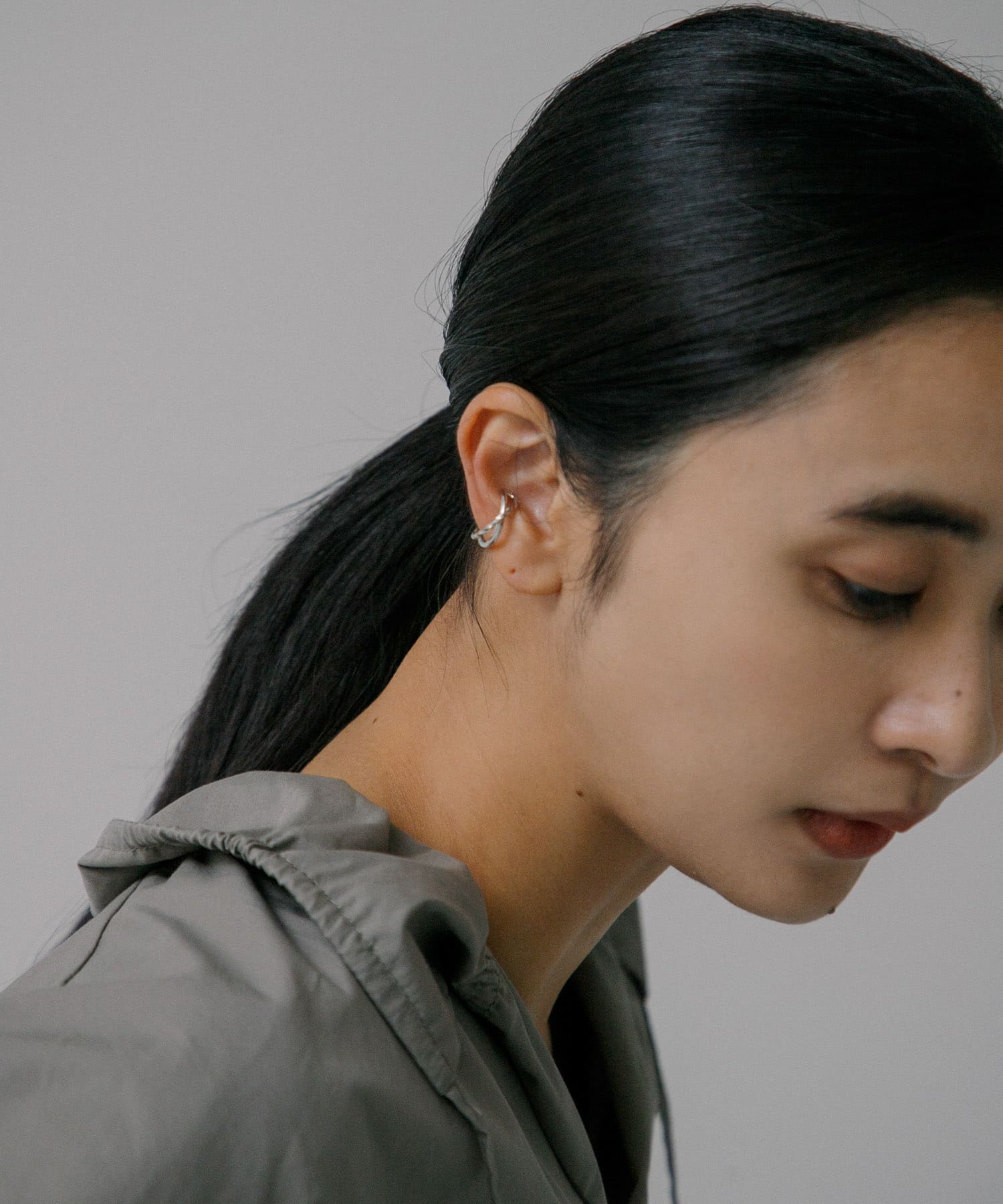 decor『デコール』　Twist cross cuff Silver -