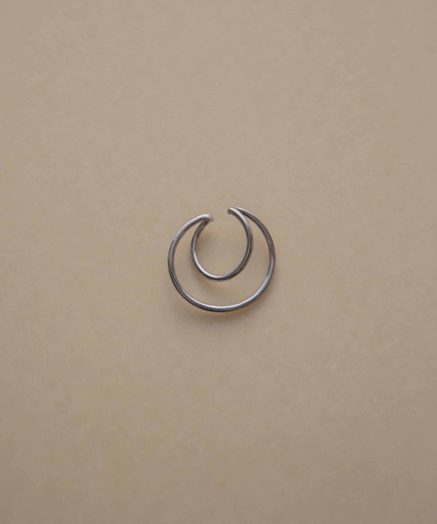 decor『デコール』　Luna ear cuff Silver -