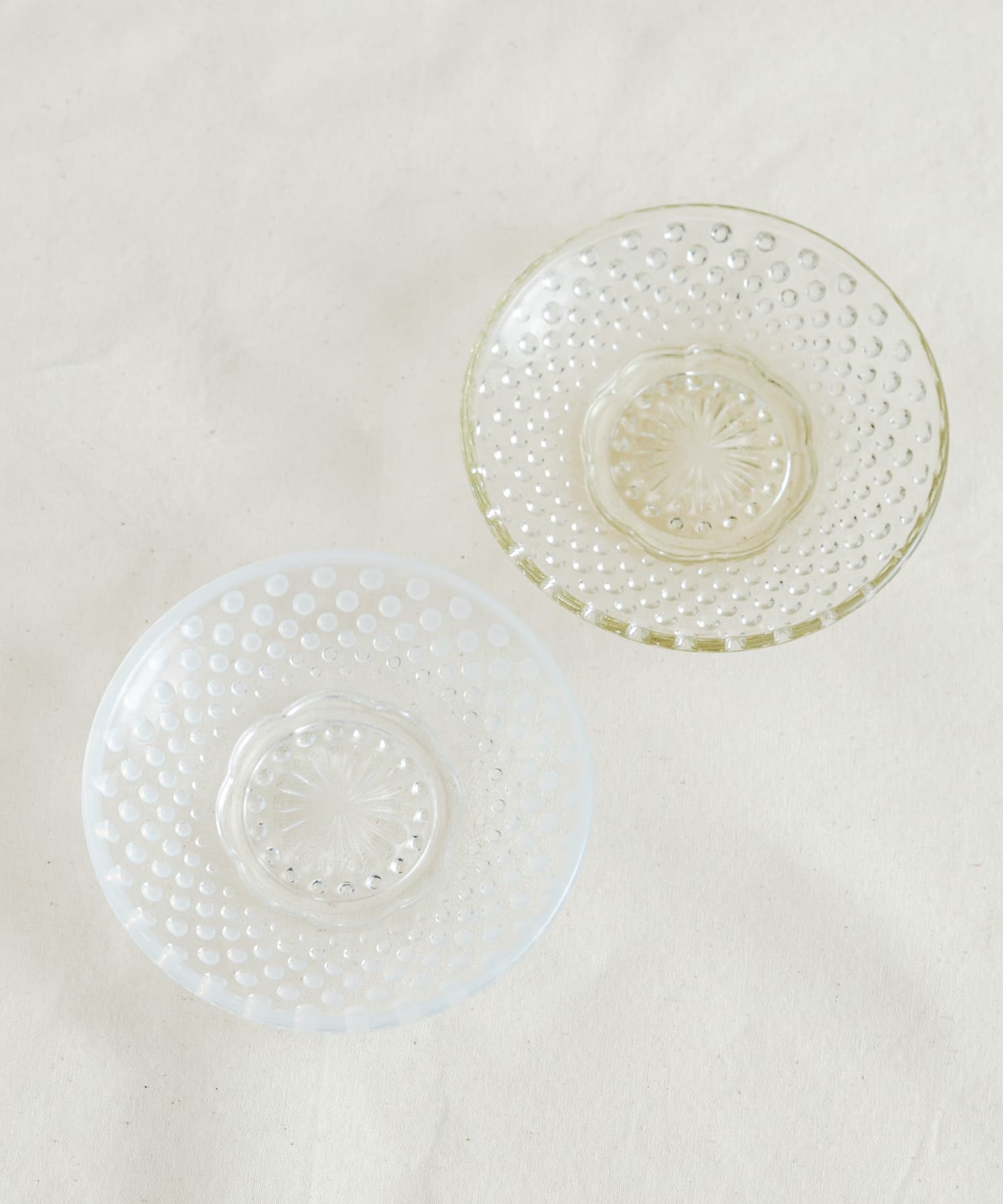 『WEB限定』廣田硝子　あられ豆皿　白色 - -