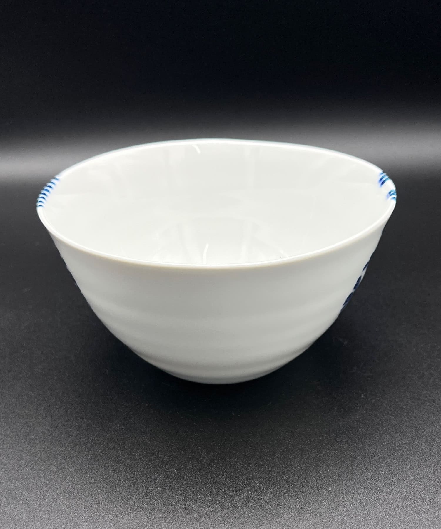 青