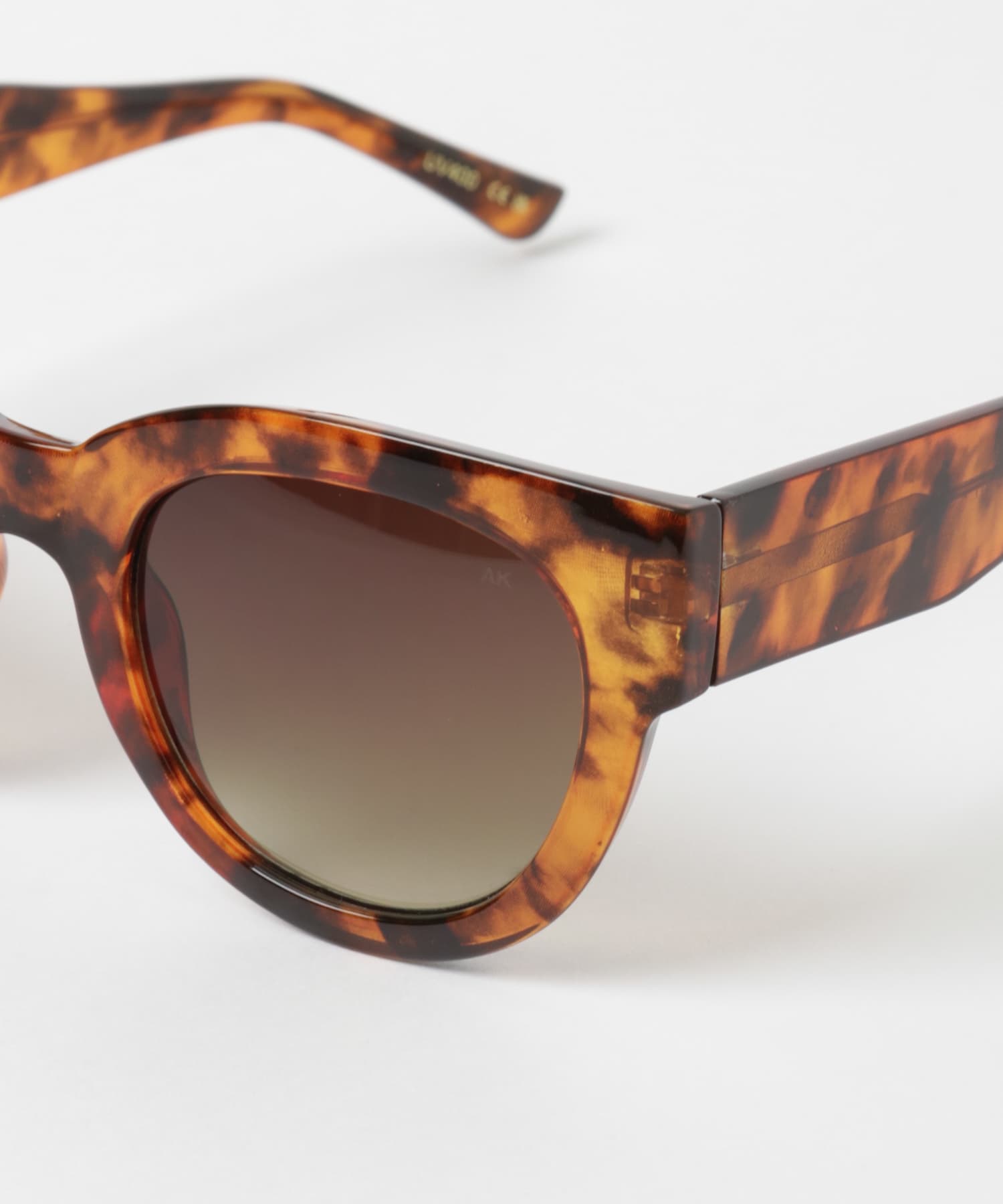 A.Kjaerbede　LILLY Havana -