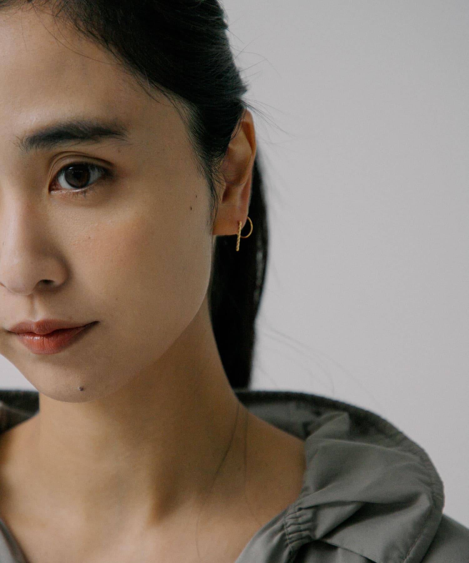 decor『デコール』　18K DesignTwistPierce Gold -