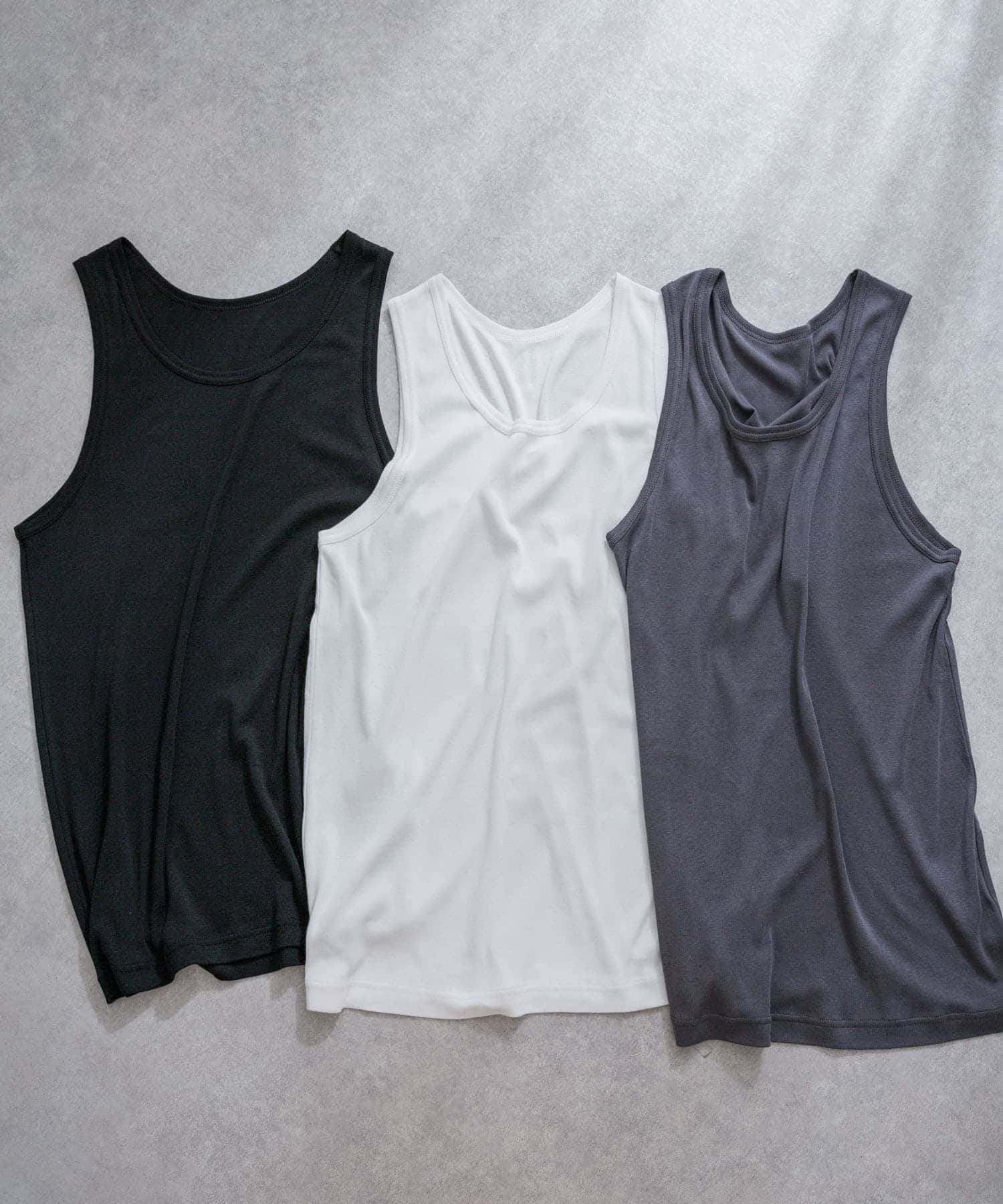 『UR TECH』タンクトップ CHARCOAL M