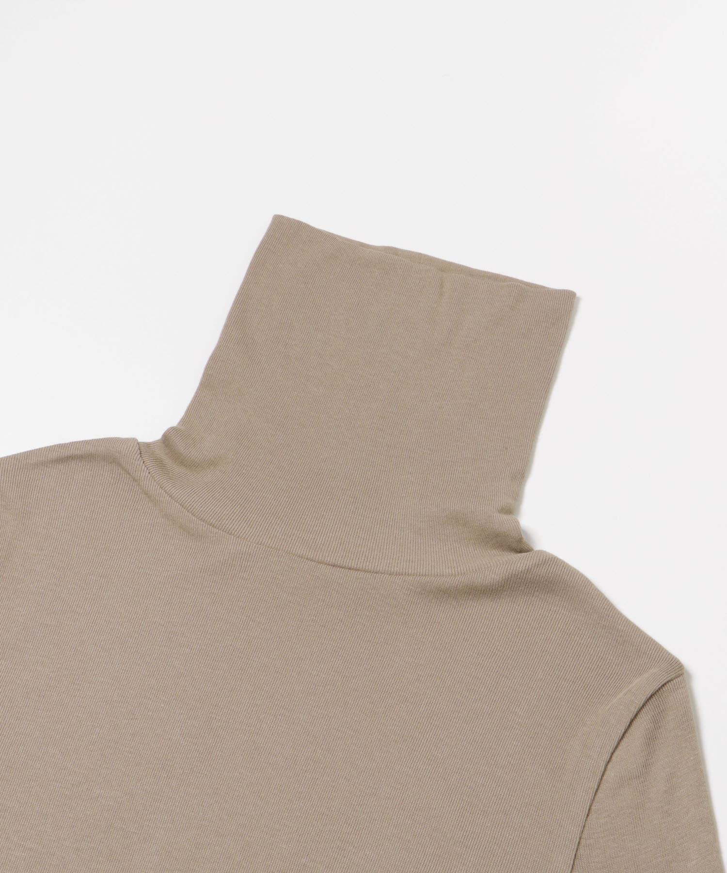 『UR TECH』タートルネックロングTシャツ MOCCA FREE
