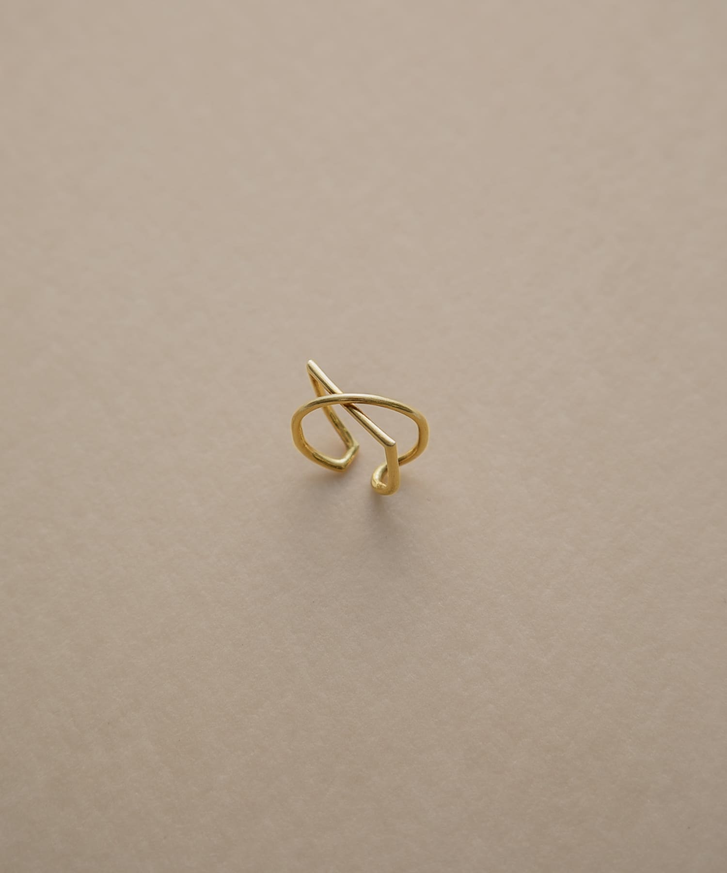 decor『デコール』　Line curve ring Gold -