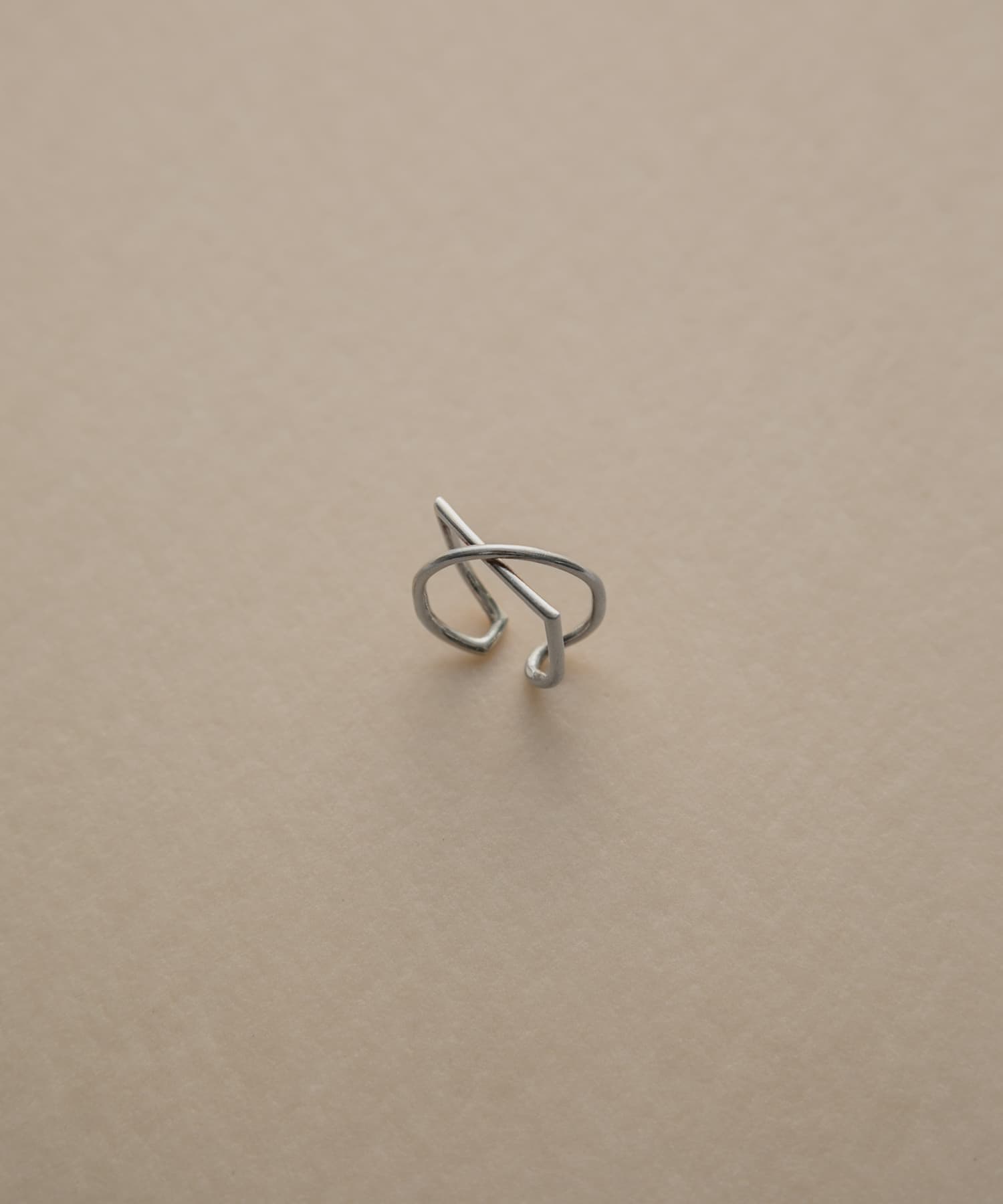 decor『デコール』　Line curve ring Silver -