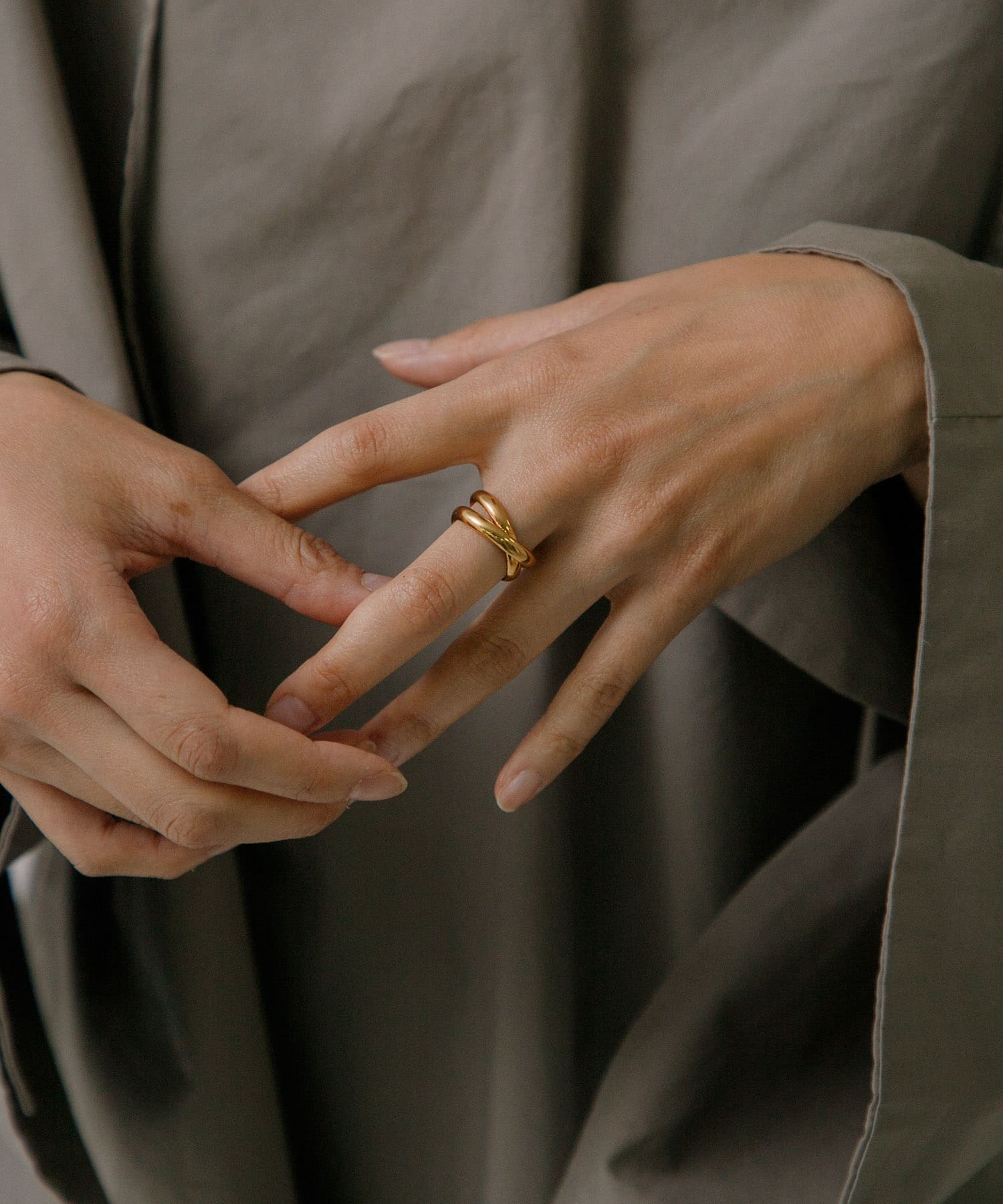 decor『デコール』　Cross ring Gold -