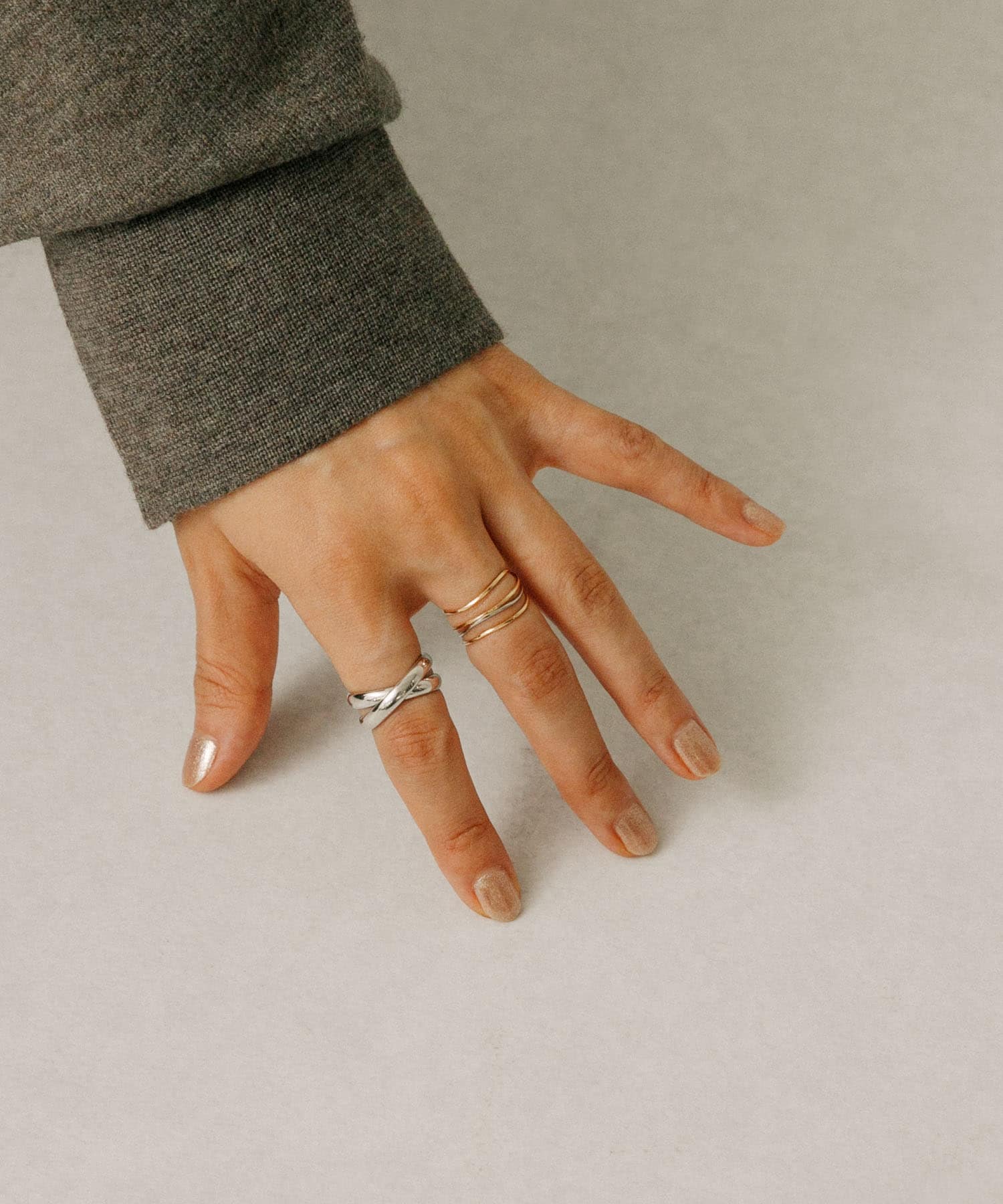 ff by decor urban research　ヒネリカーブリング GOLD 1