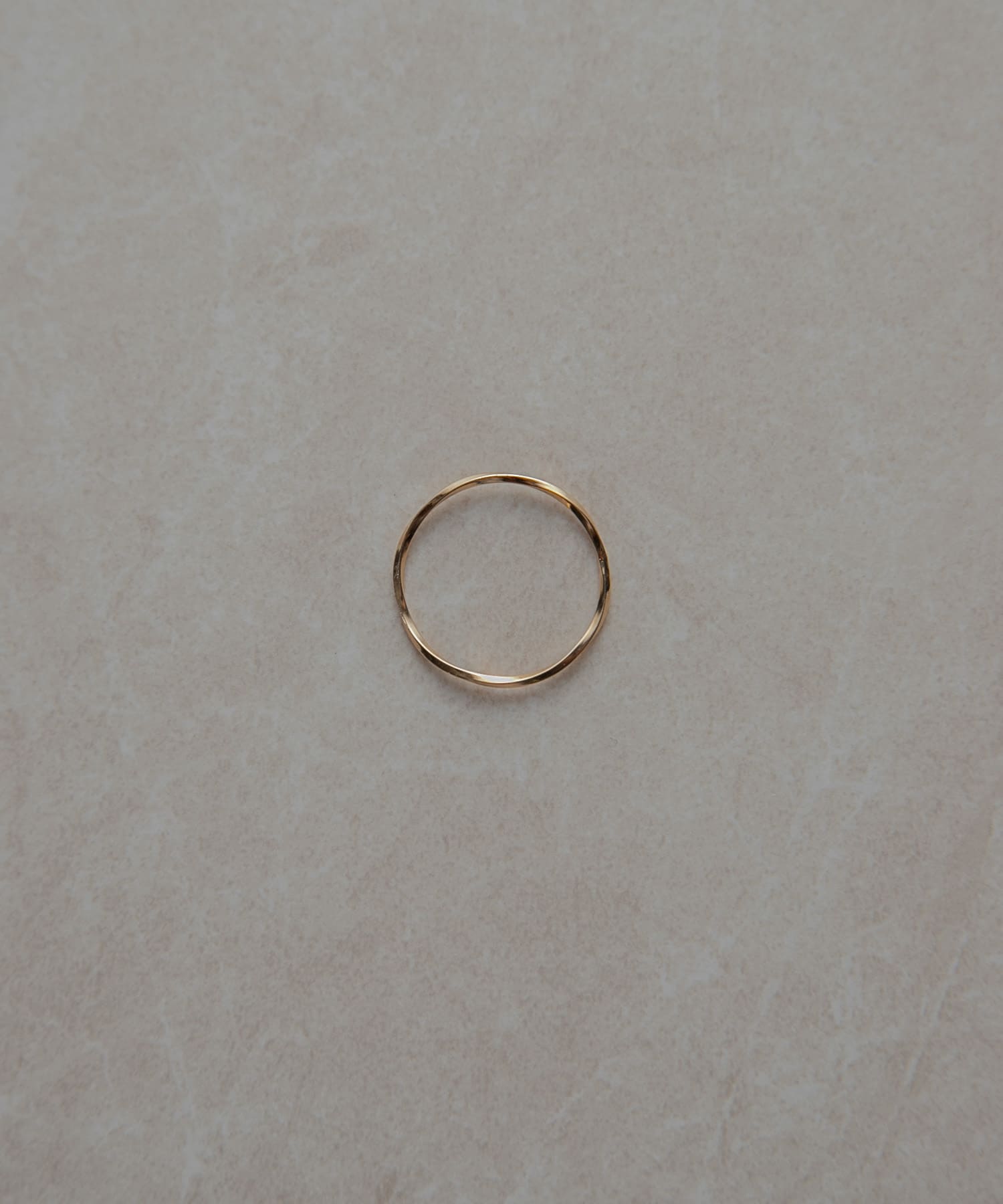 ff by decor urban research　ヒネリカーブリング GOLD 1