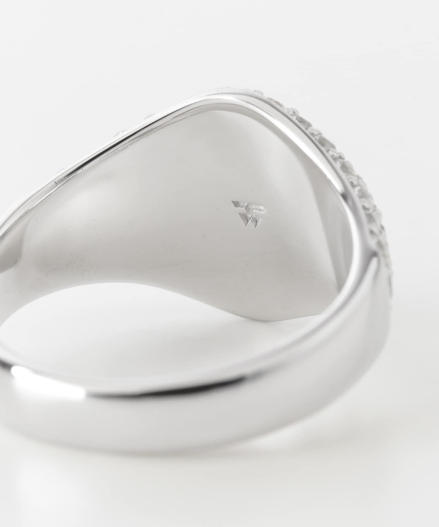 TOM WOOD　Mini Oval Cocktail White SILVER 50