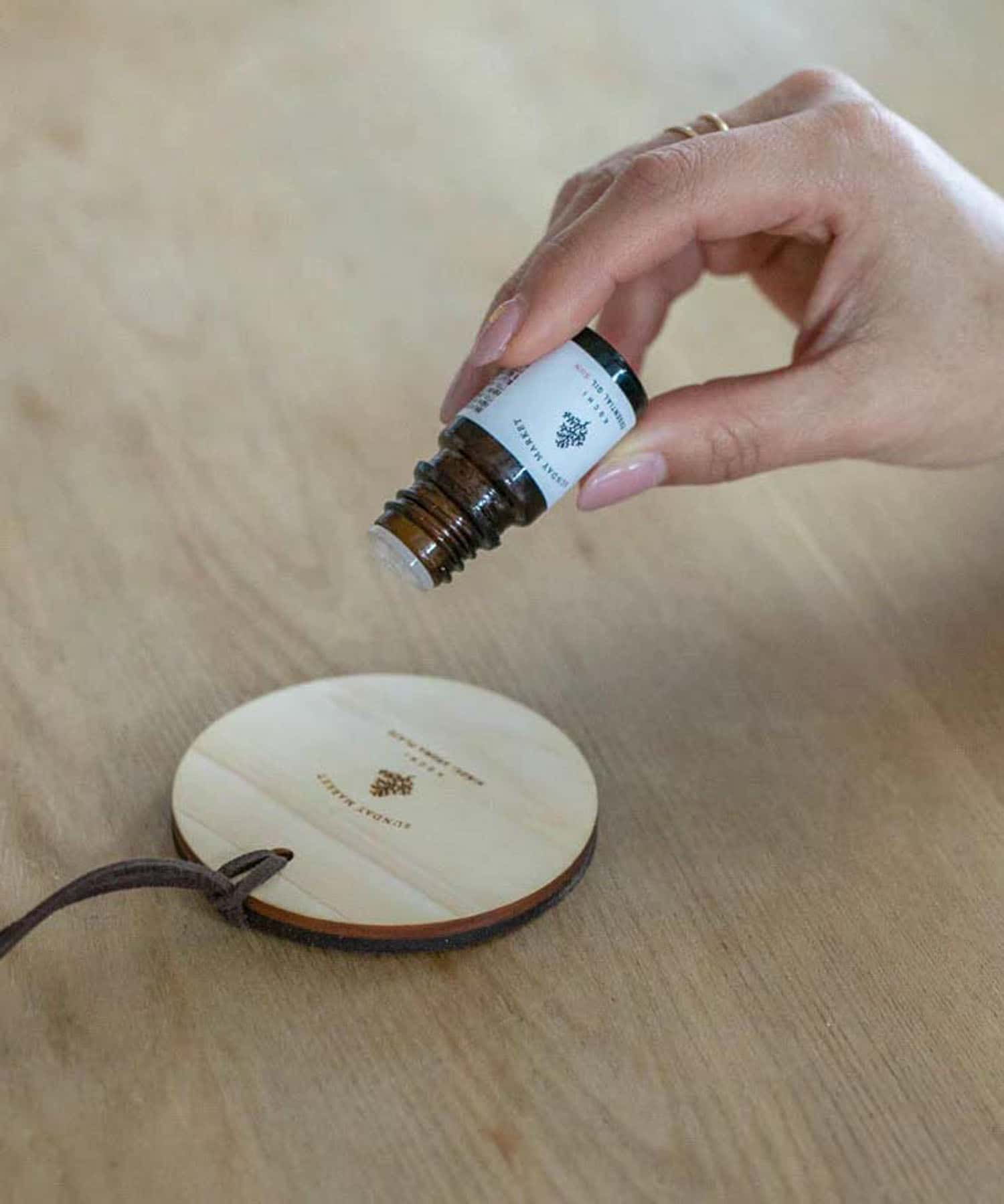 SUNDAY MARKET　ESSENTIAL OIL FOREST 0