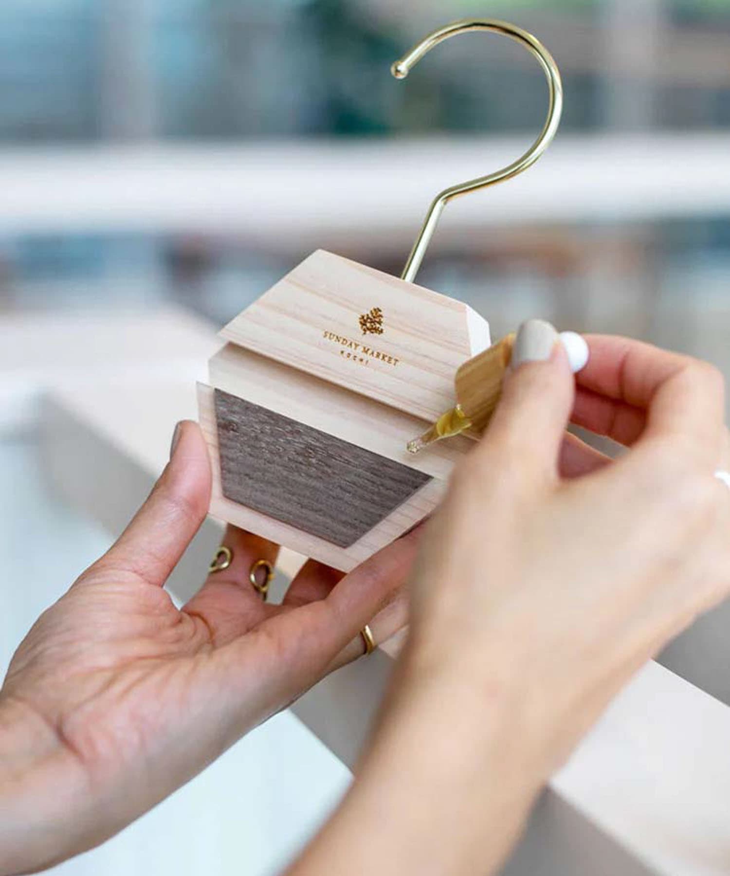 SUNDAY MARKET HINOKI AROMA HOOK