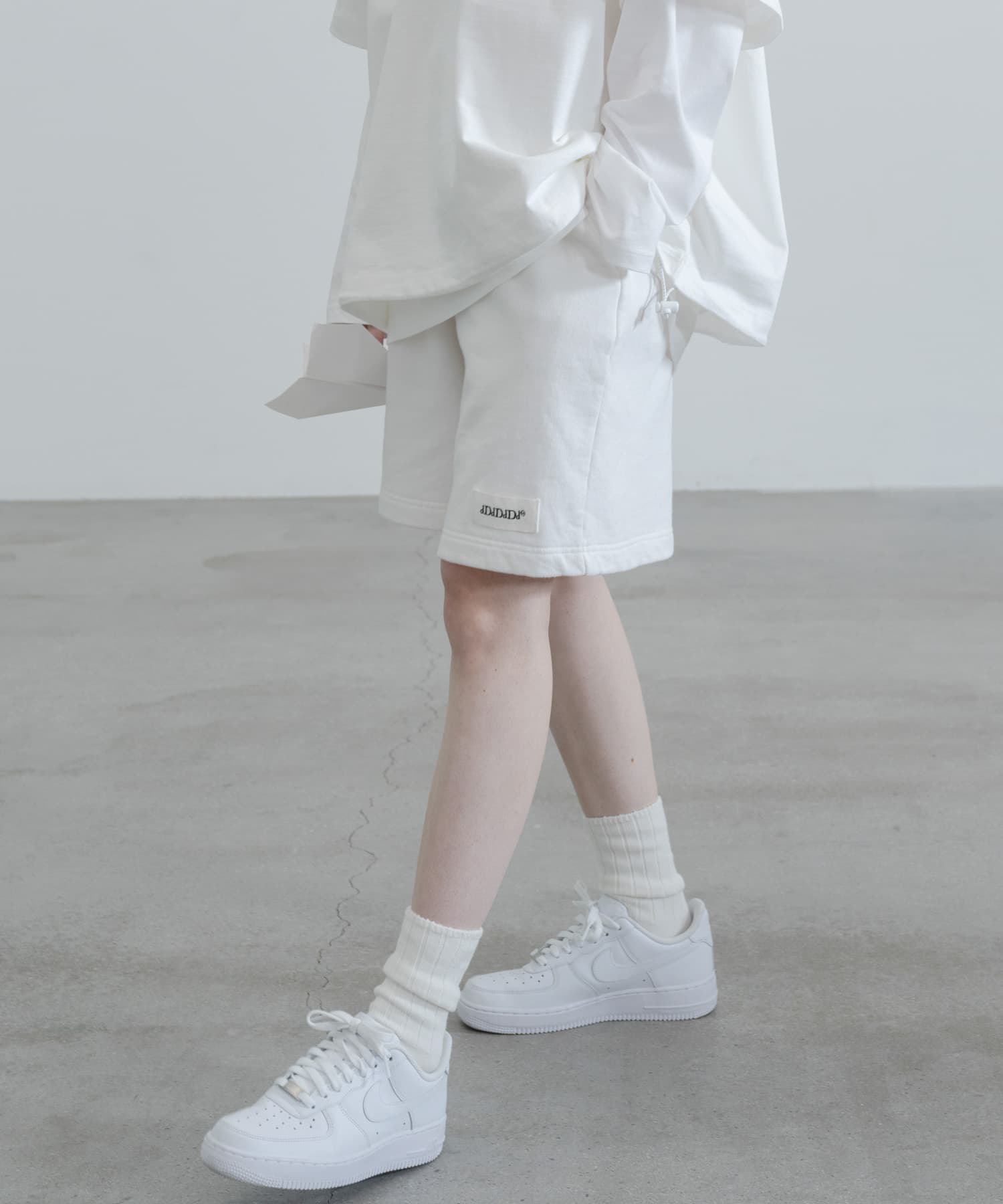 dDdDdDd　WIDE SWEAT SHORTS