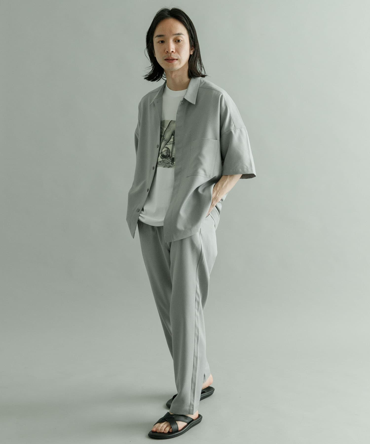GRAY