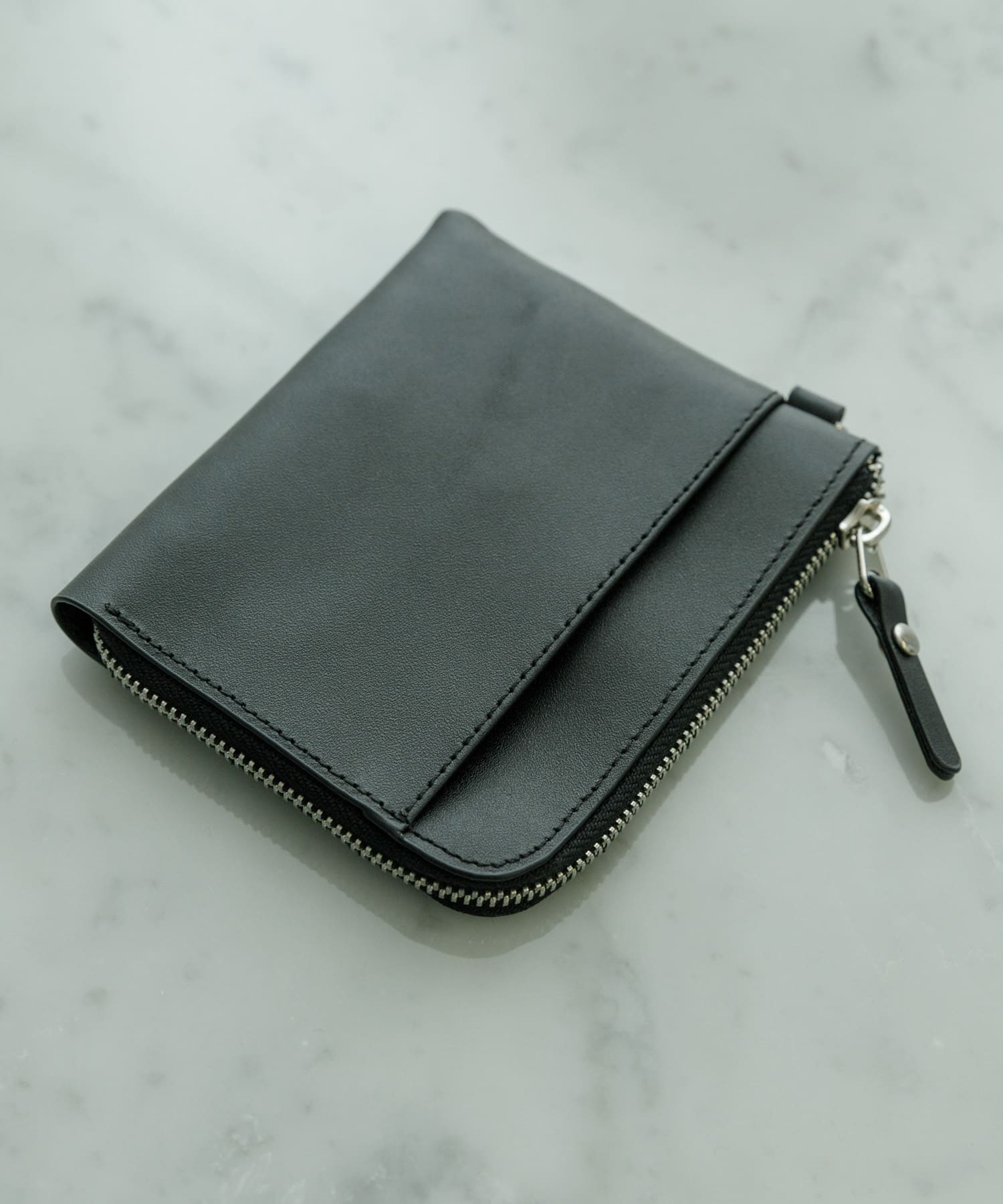 URBAN RESEARCH iD　italianleather zipwallet BLACK FREE