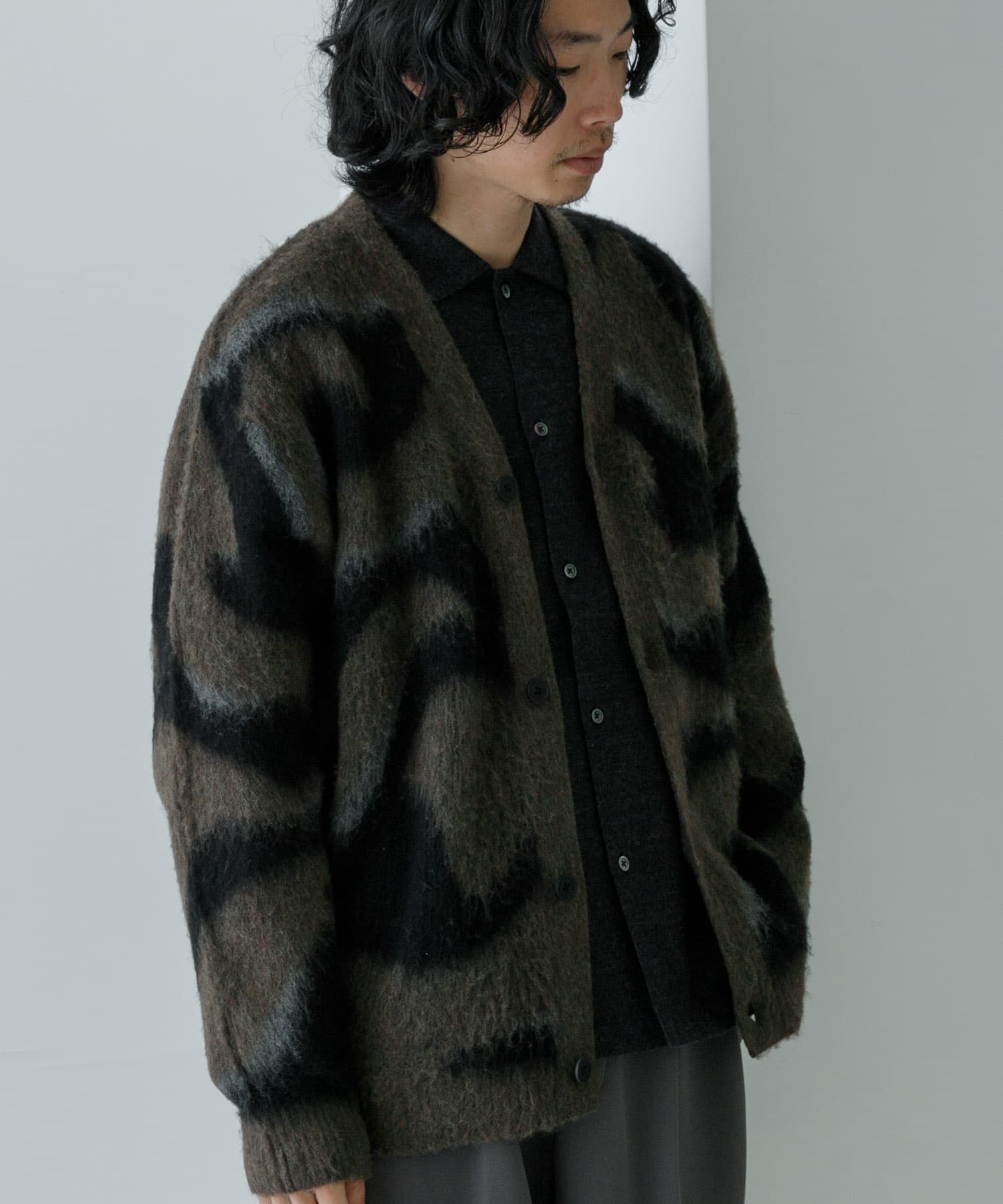 URBAN RESEARCH iD　パターン起毛カーディガン