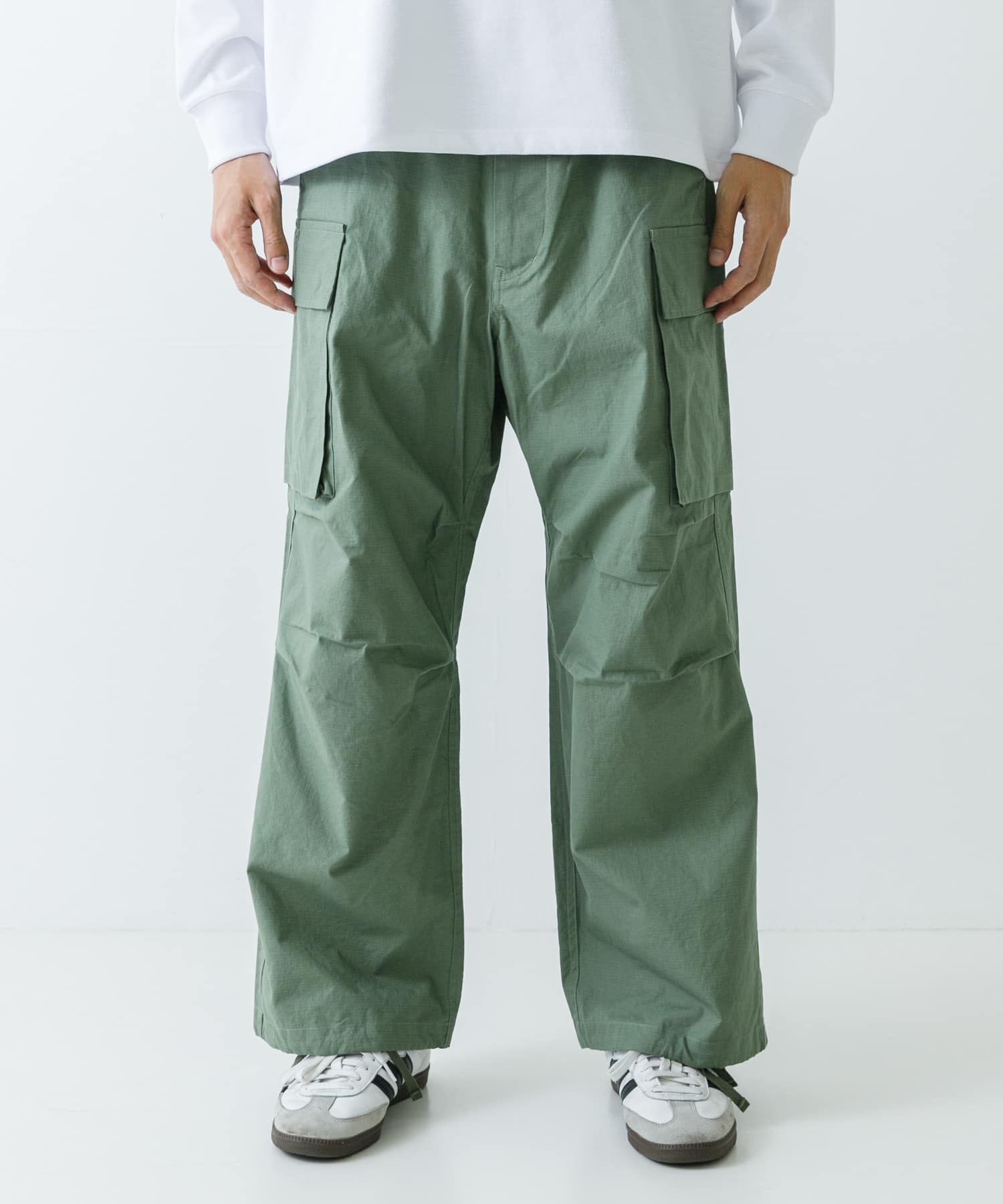 KHAKI