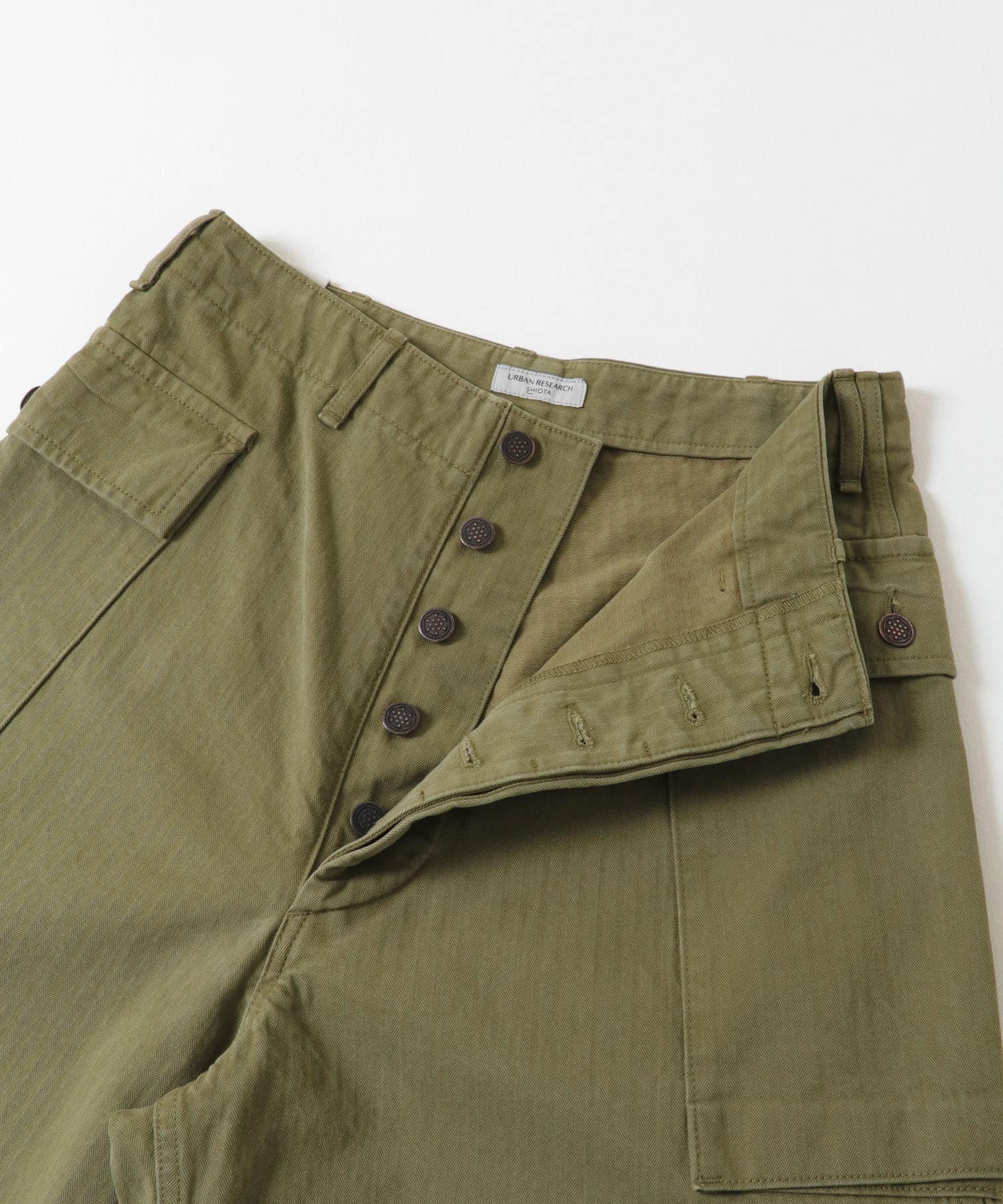 KHAKI
