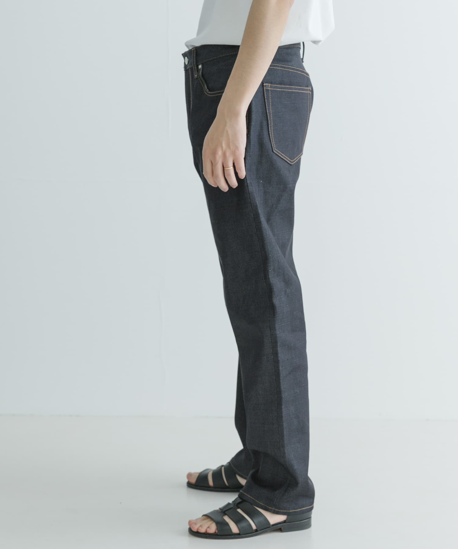 身長：176cm サイズ：32