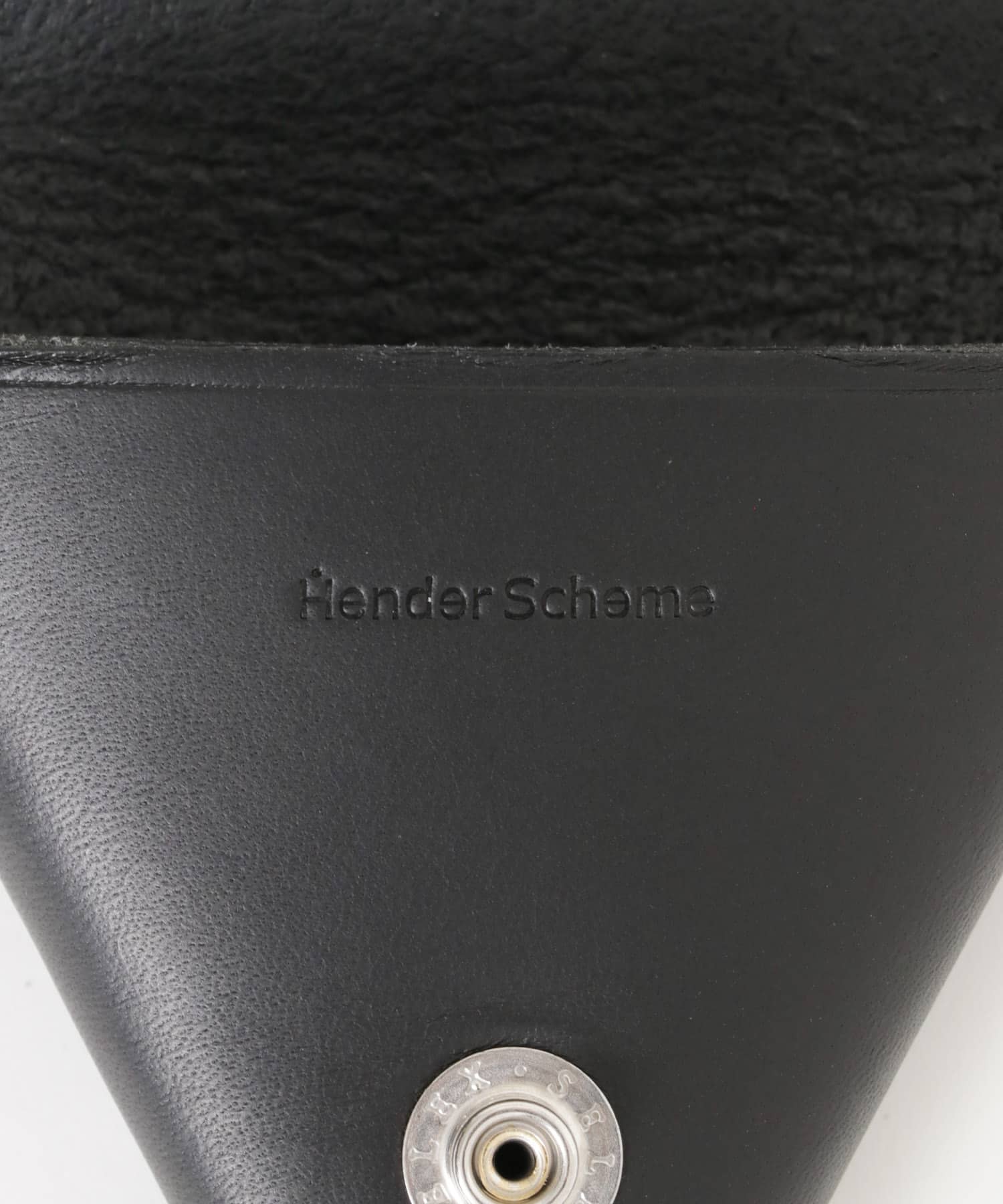 Hender Scheme　triangle coin case black FREE