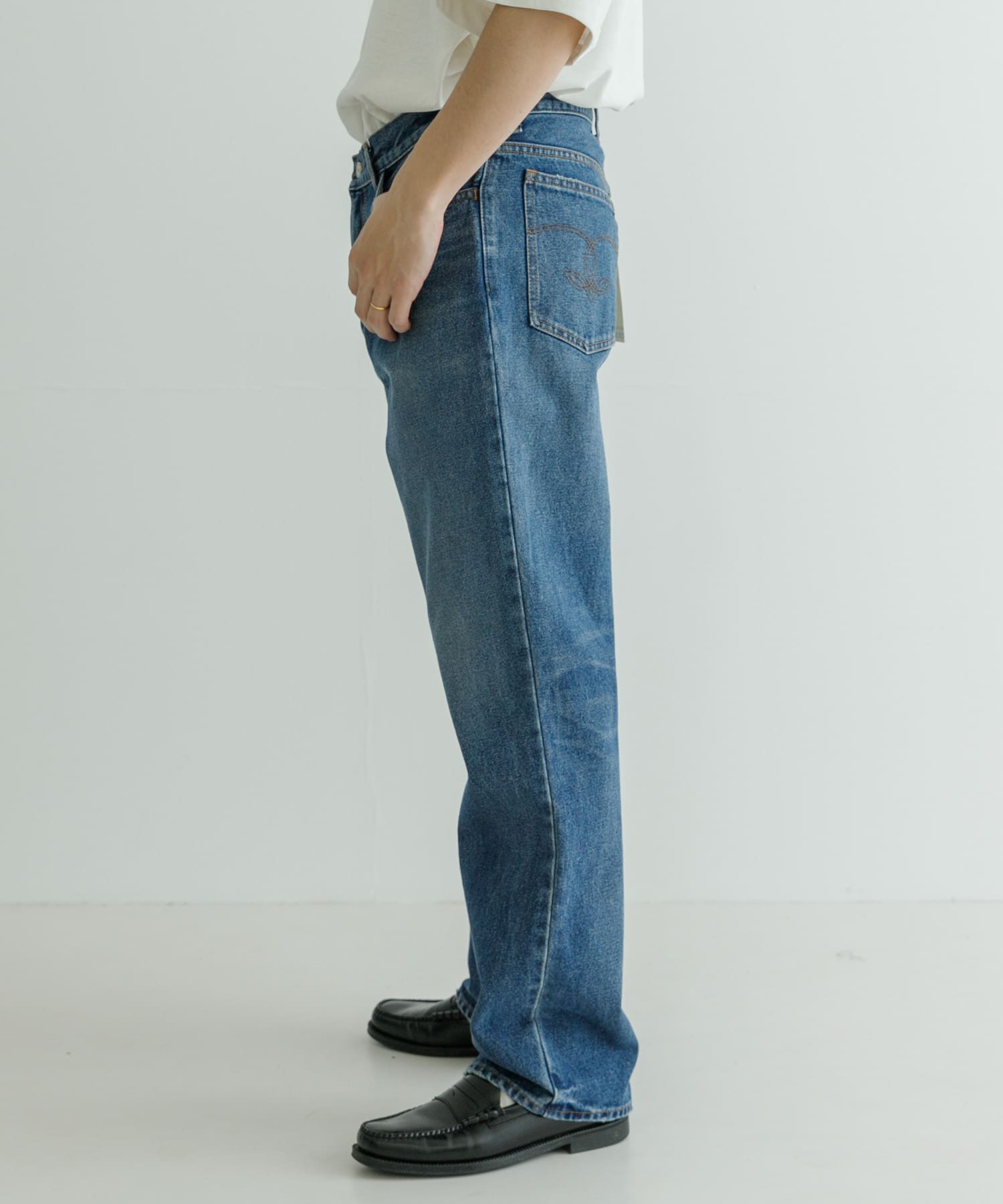 身長：176cm サイズ：32