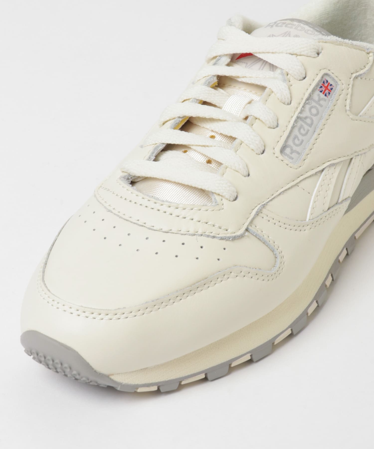 Reebok　CASSIC LEATHER 1983 Chalk×GRY 26