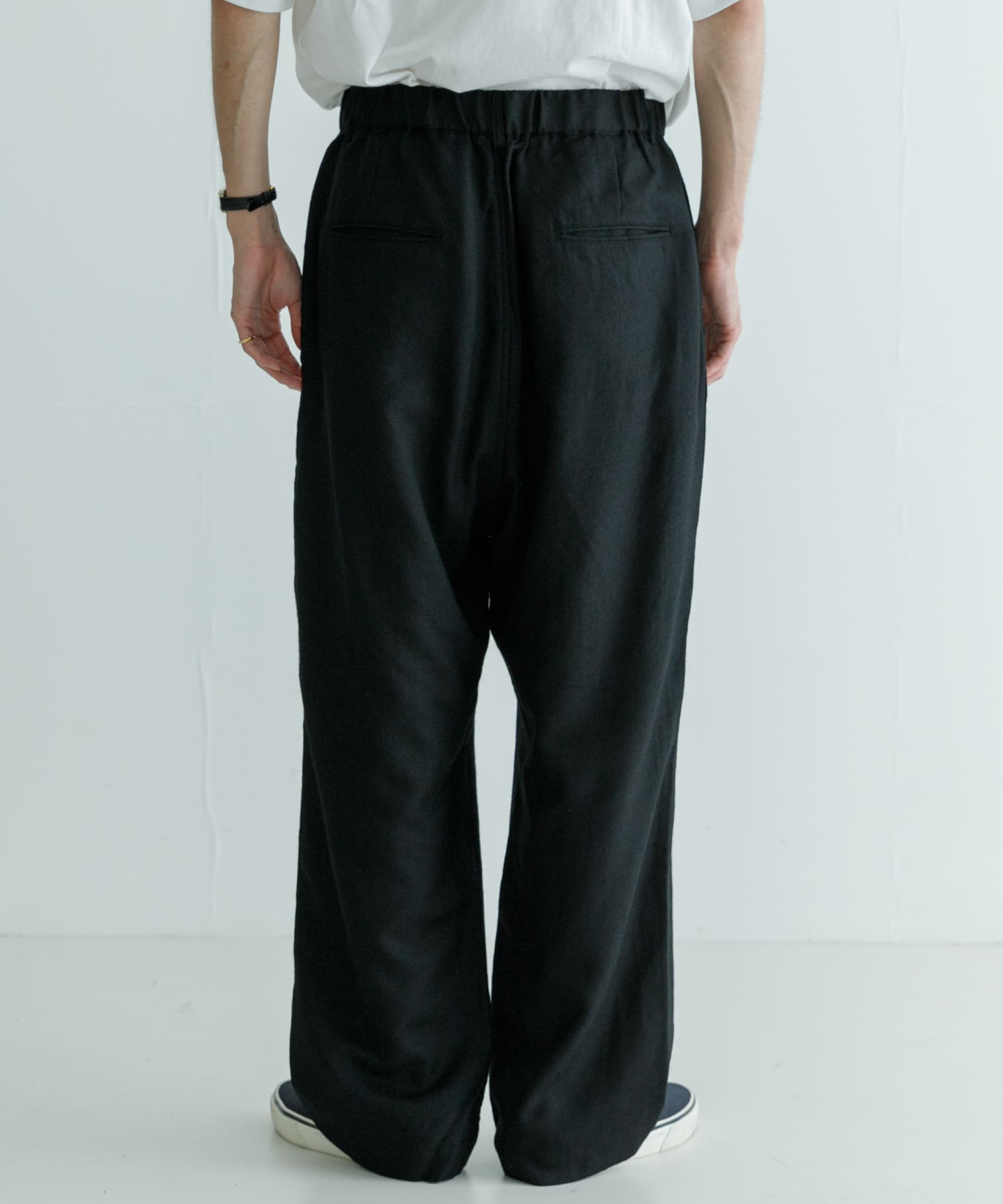 010 BLK