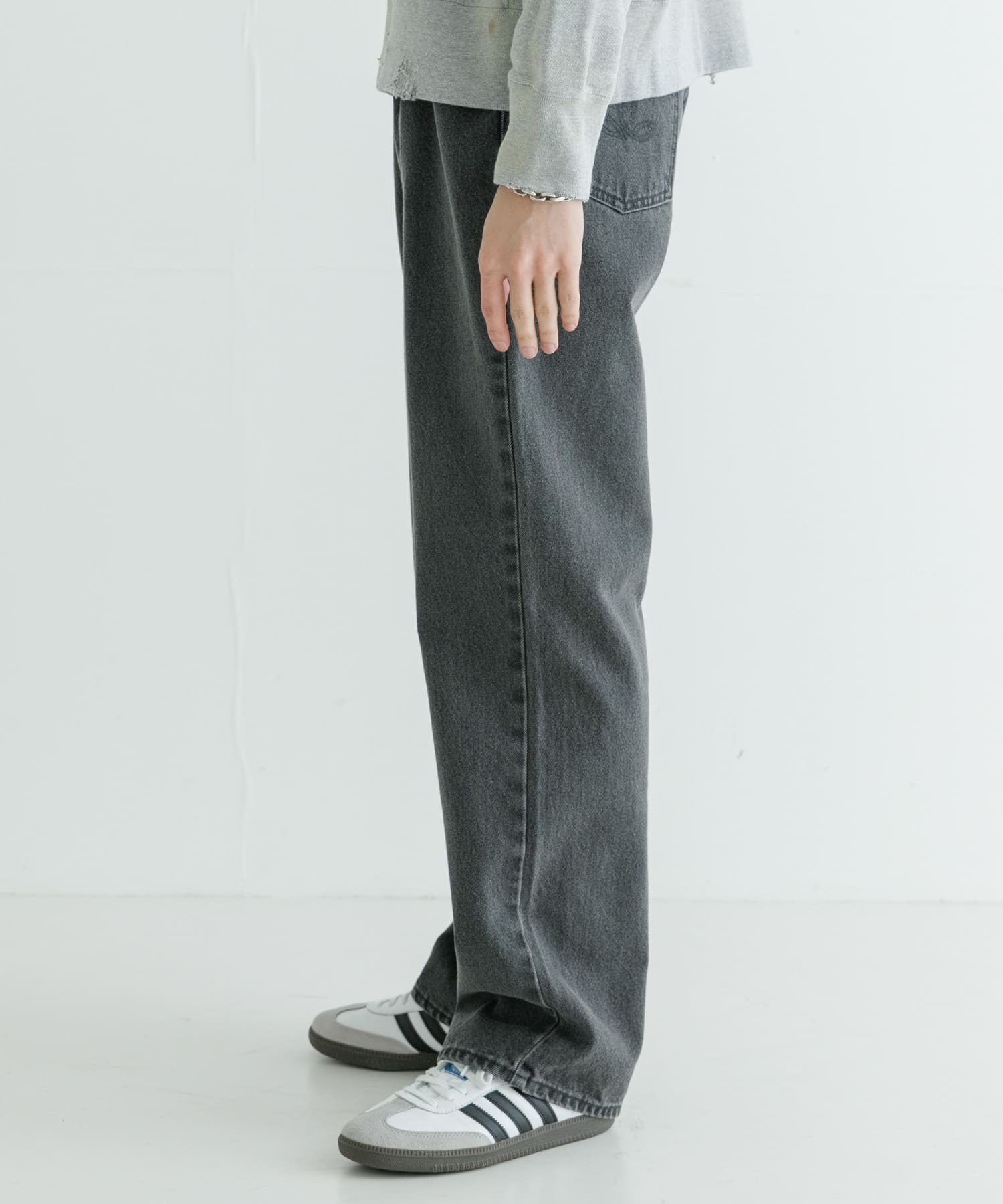 身長：177cm サイズ：32