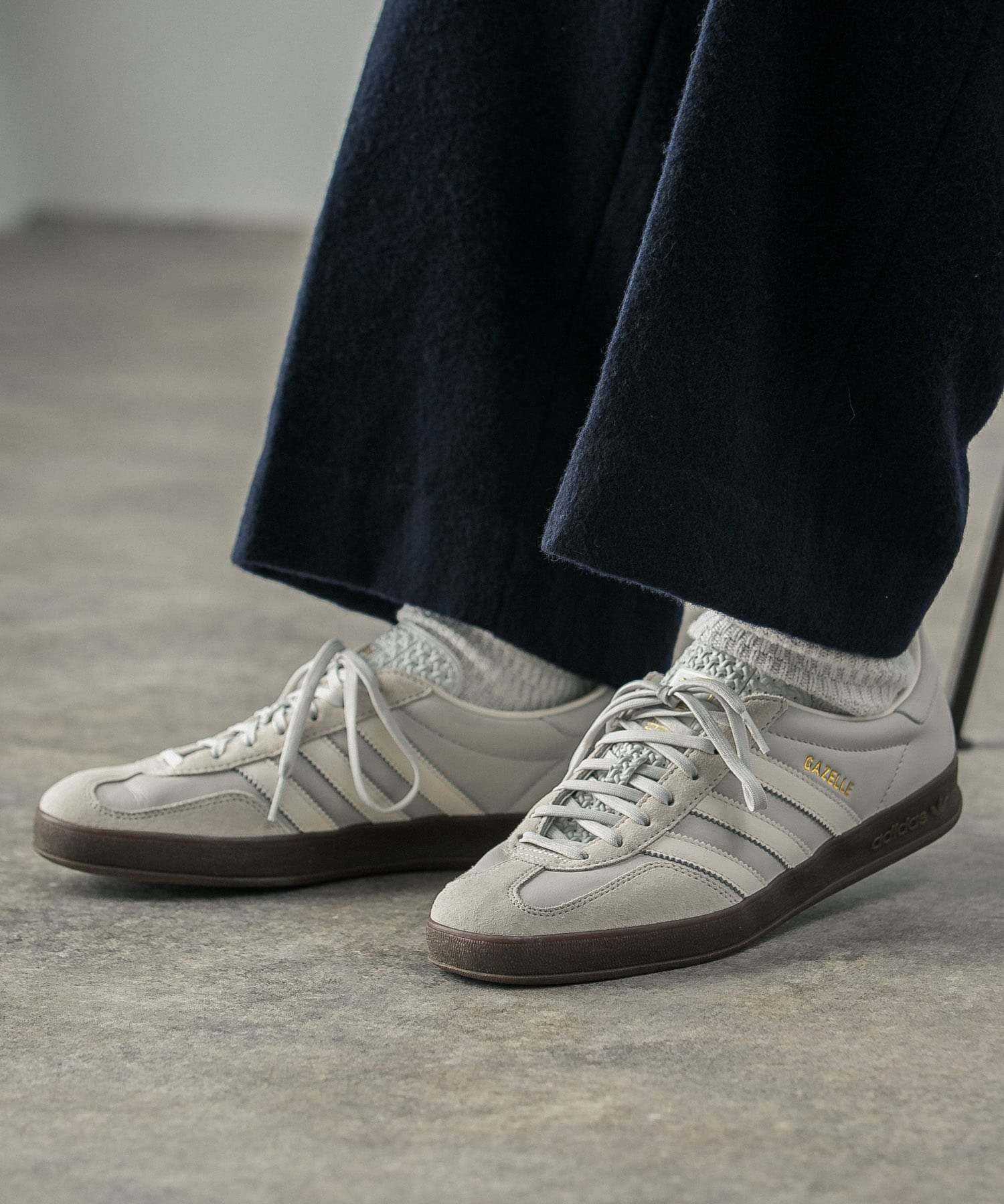 『25.5-29サイズ』『別注』adidas×UR　GAZELLE INDOOR グレー 25.5