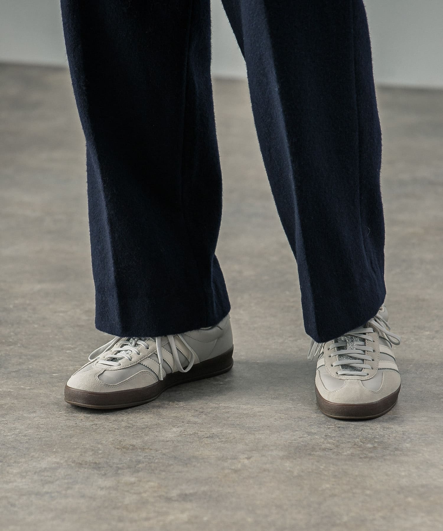 『25.5-29サイズ』『別注』adidas×UR　GAZELLE INDOOR グレー 25.5