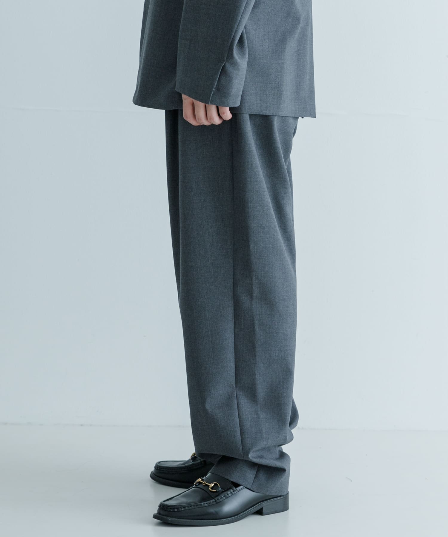 身長：177cm サイズ：6