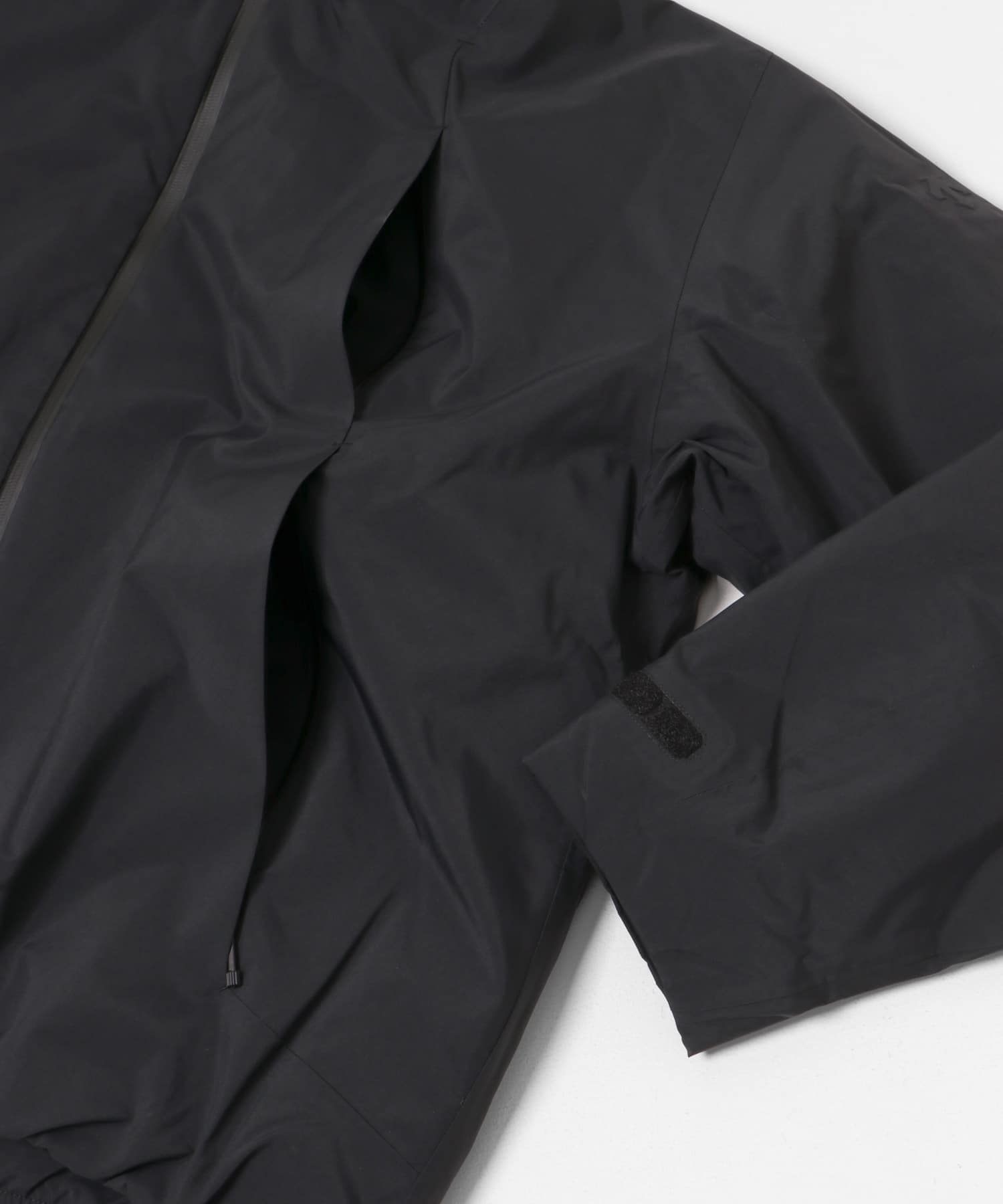 DESCENTE ALLTERRAIN　HYBRID INSULATED JACKET BK00 M