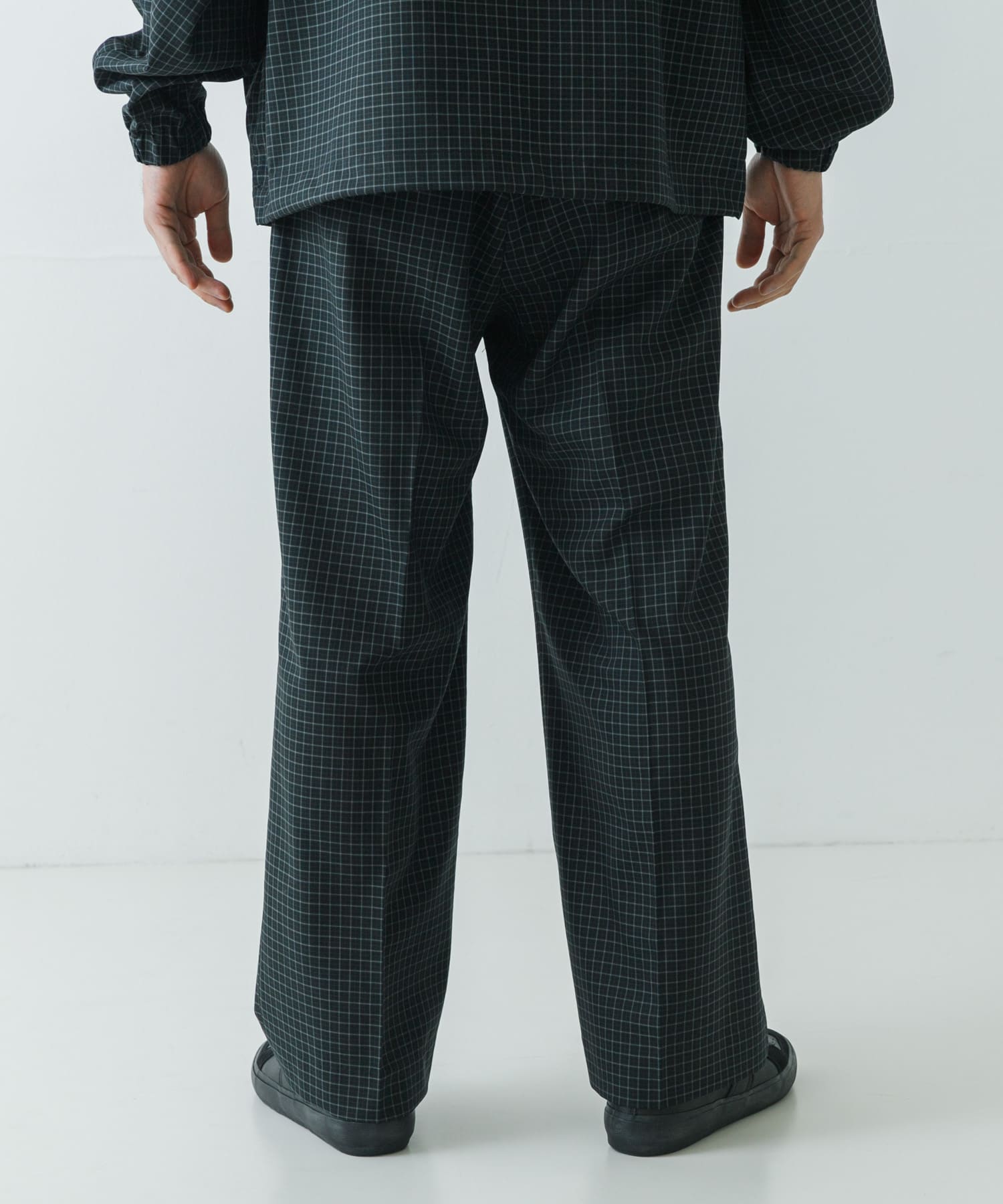 FARAH Out Tuck Wide Tapered PANTS(30 C.Grey): ボトム｜URBAN 