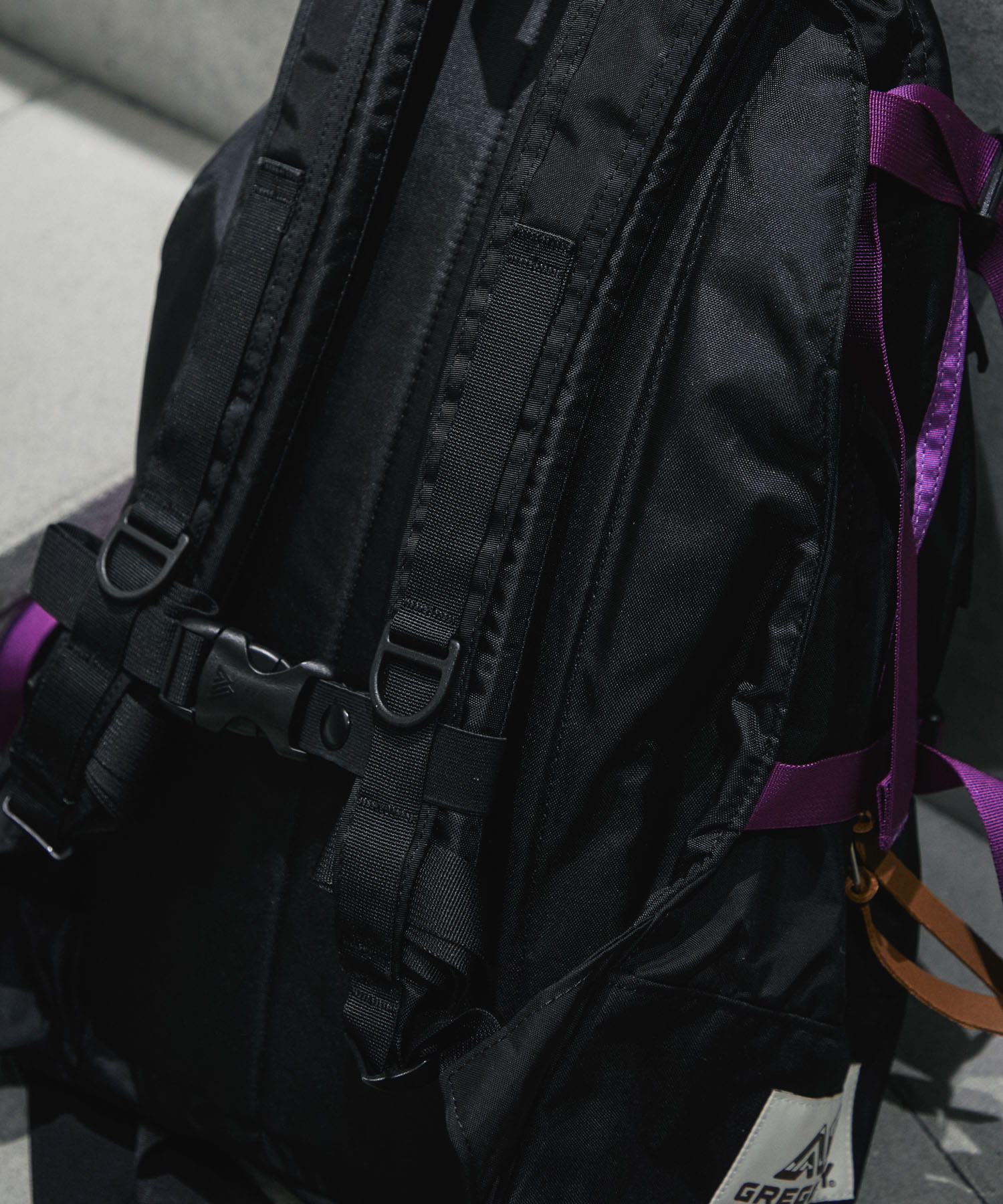 BLK/PUR