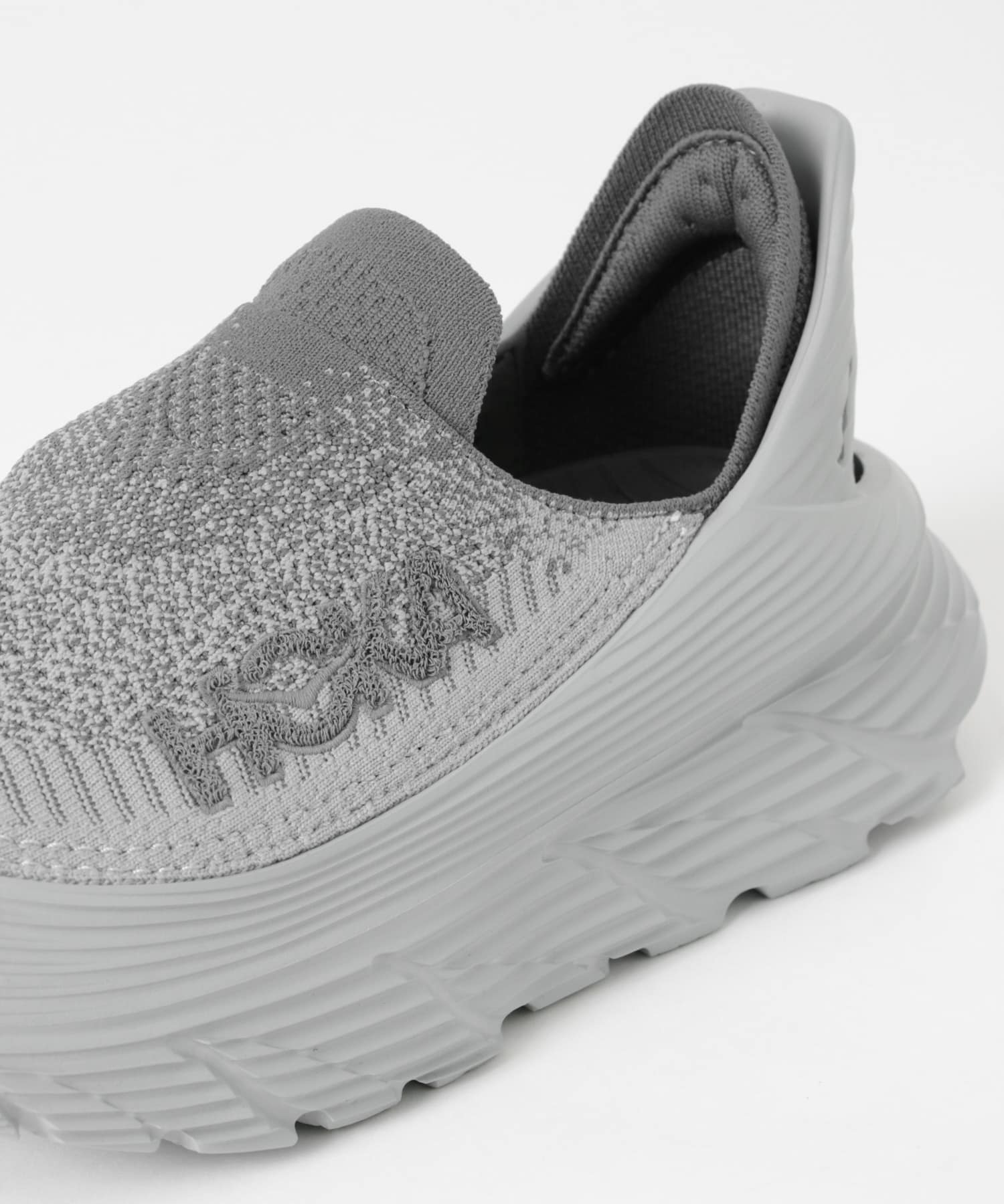 HOKA ONE ONE　RESTORE TC STLLT 25