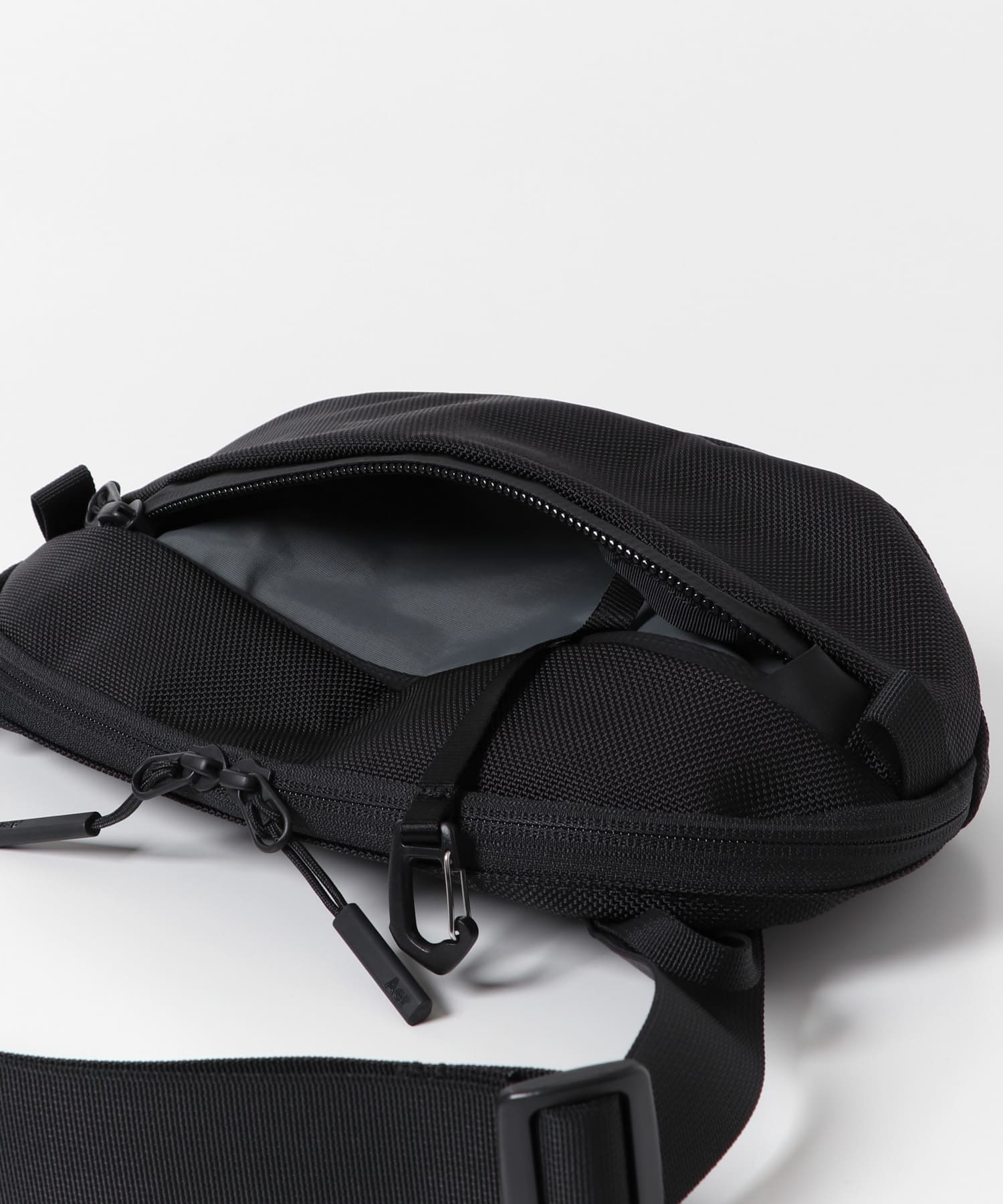 Aer　Day Sling 3 BLACK FREE