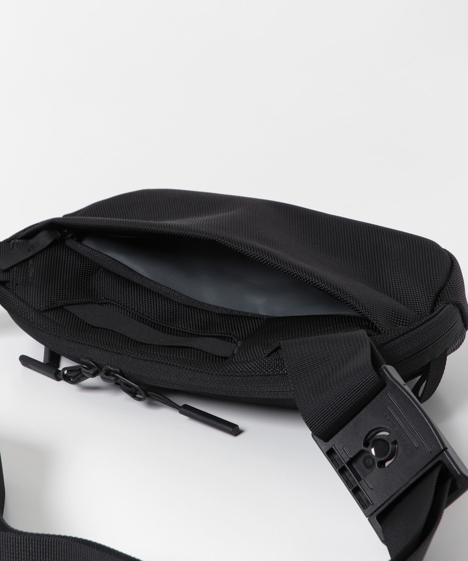 Aer　Day Sling 3 BLACK FREE