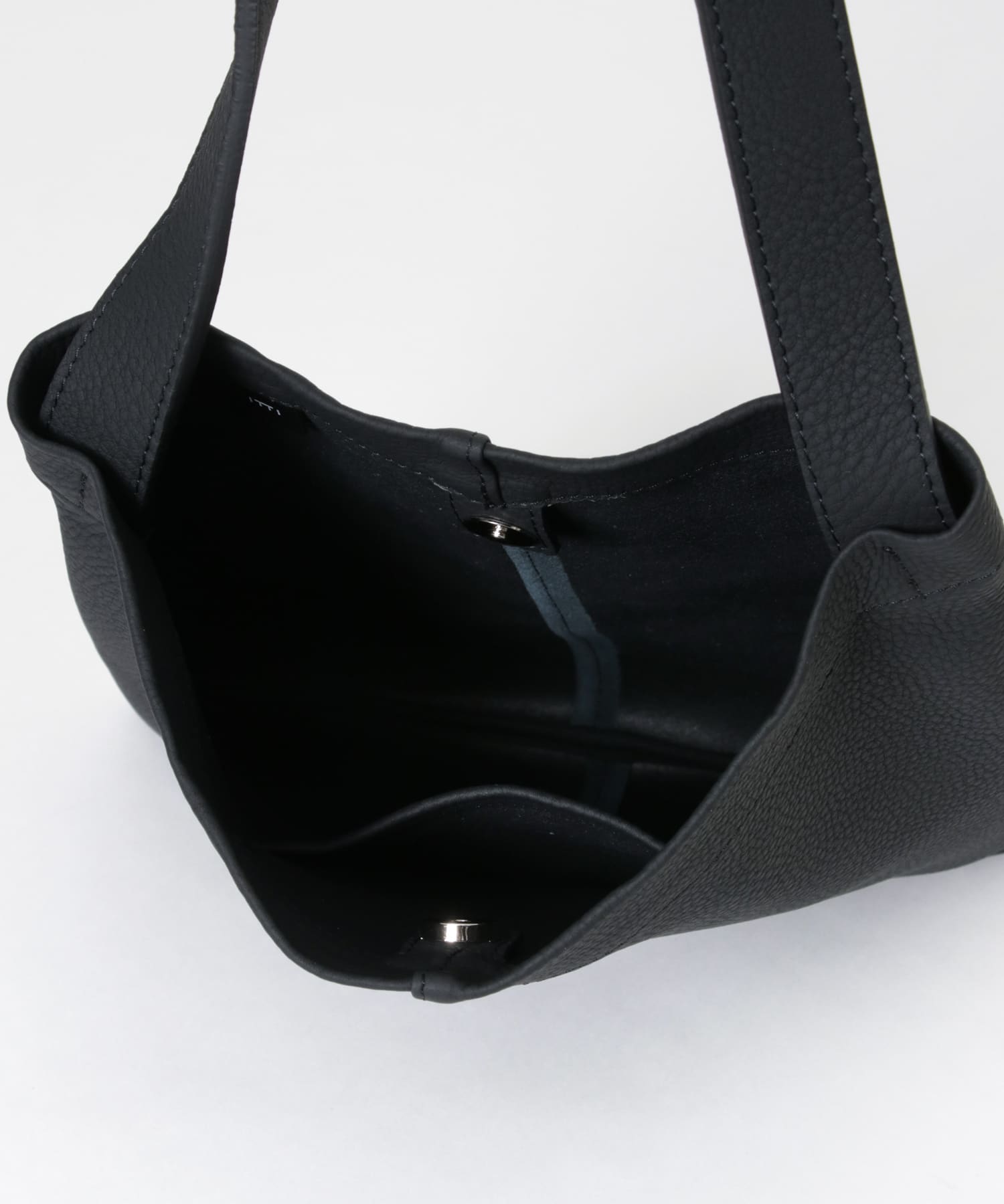 ITTI　MARY SHOULDER - PM BLACK FREE