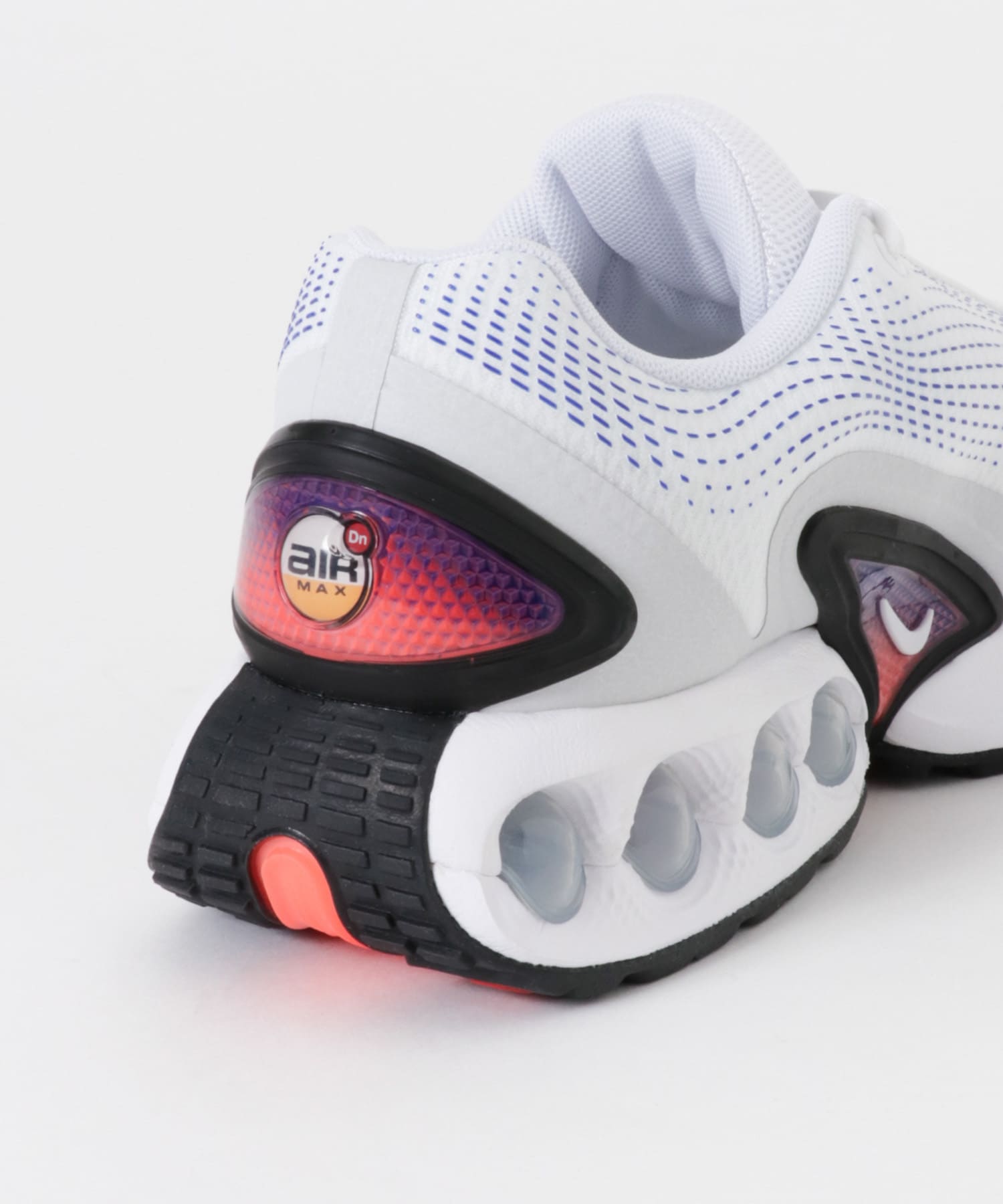 NIKE　ナイキ エア マックス DN WHITE 26