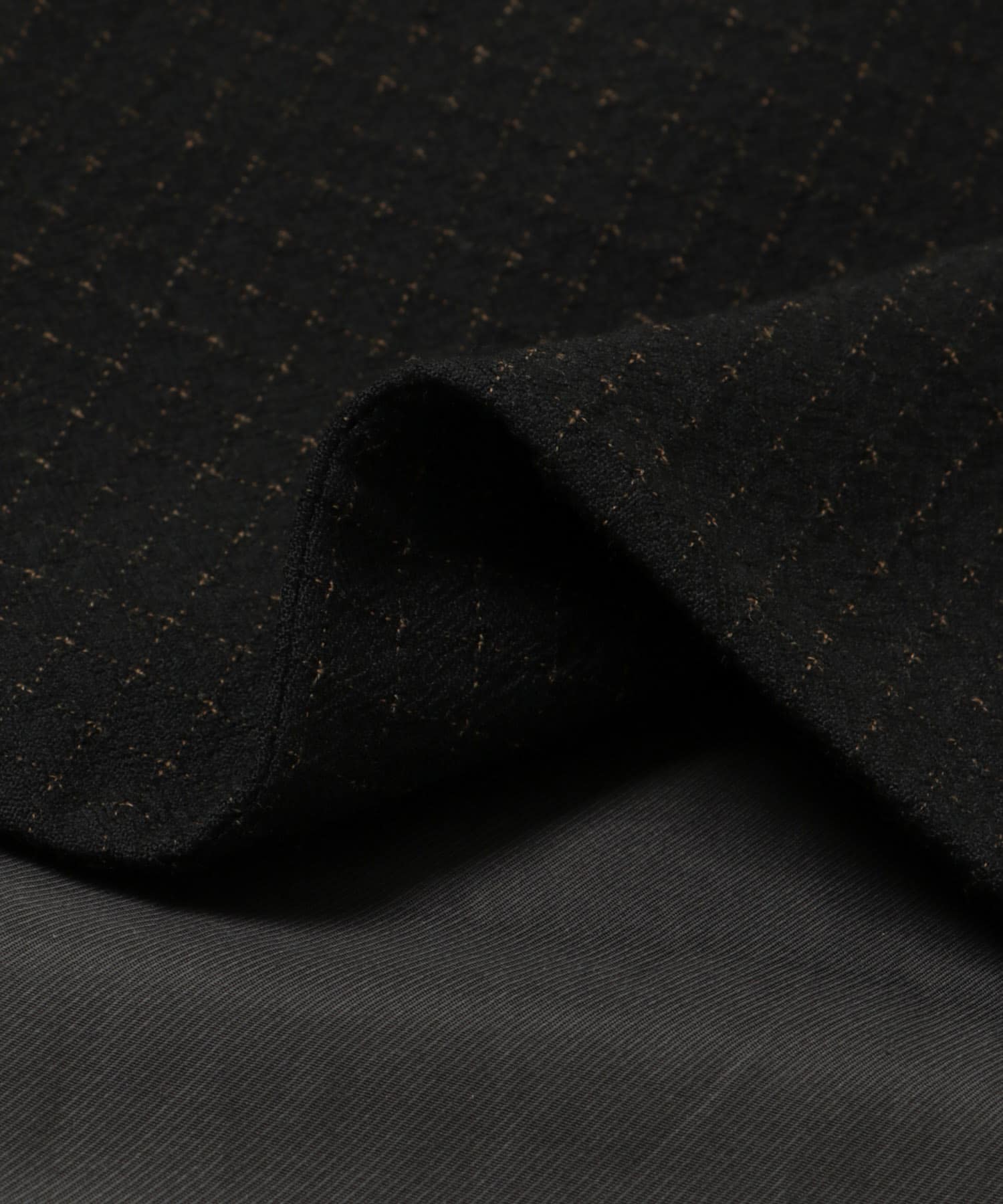 BLACK DOT