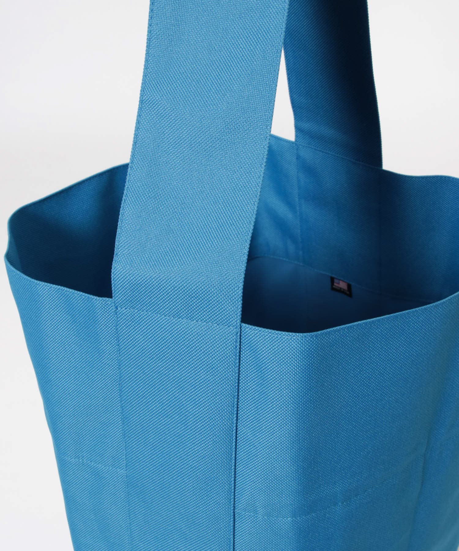 Kaan　BUCKET TOTE WP MARINE FREE