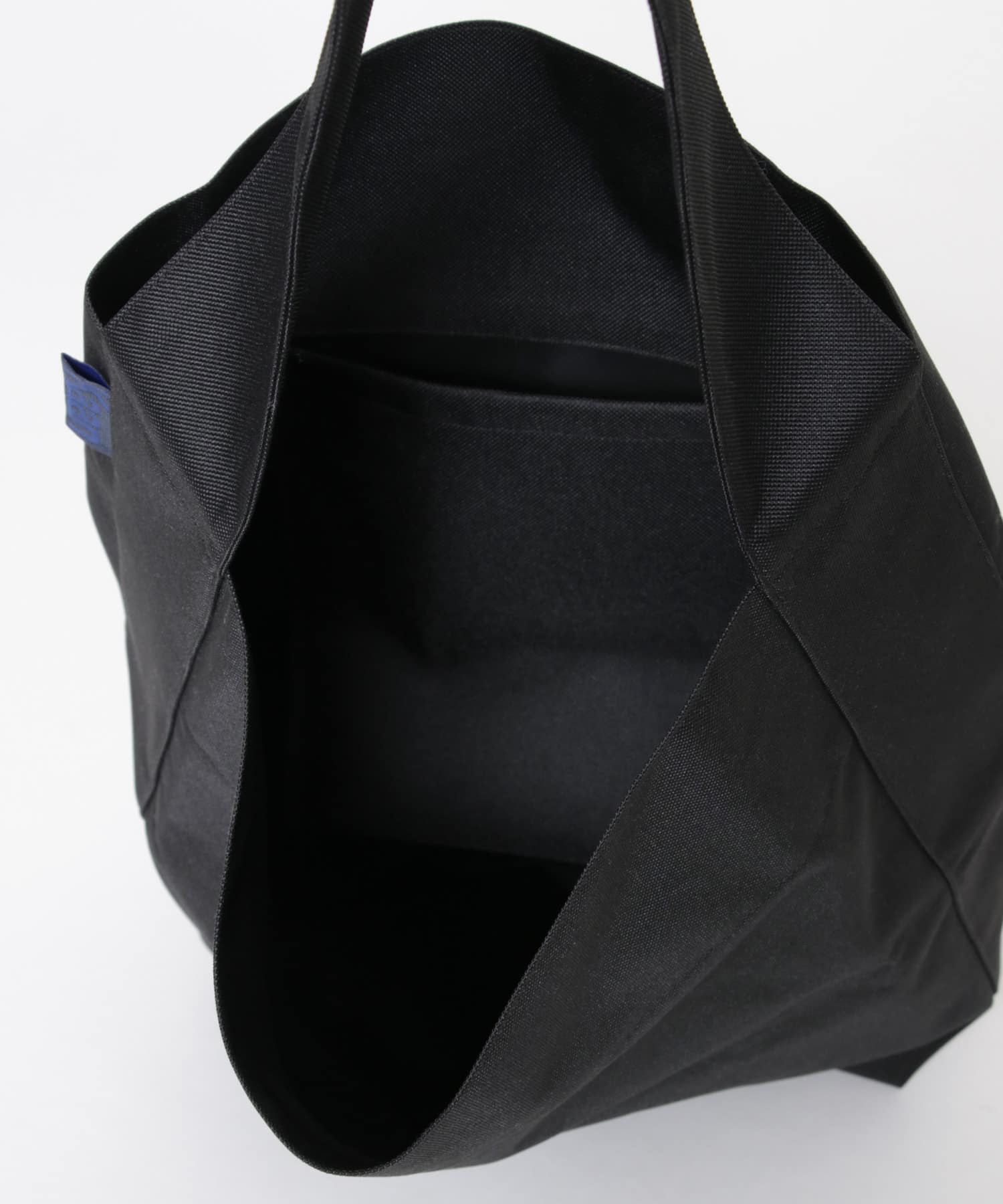 Kaan　BUCKET TOTE WP BLACK FREE