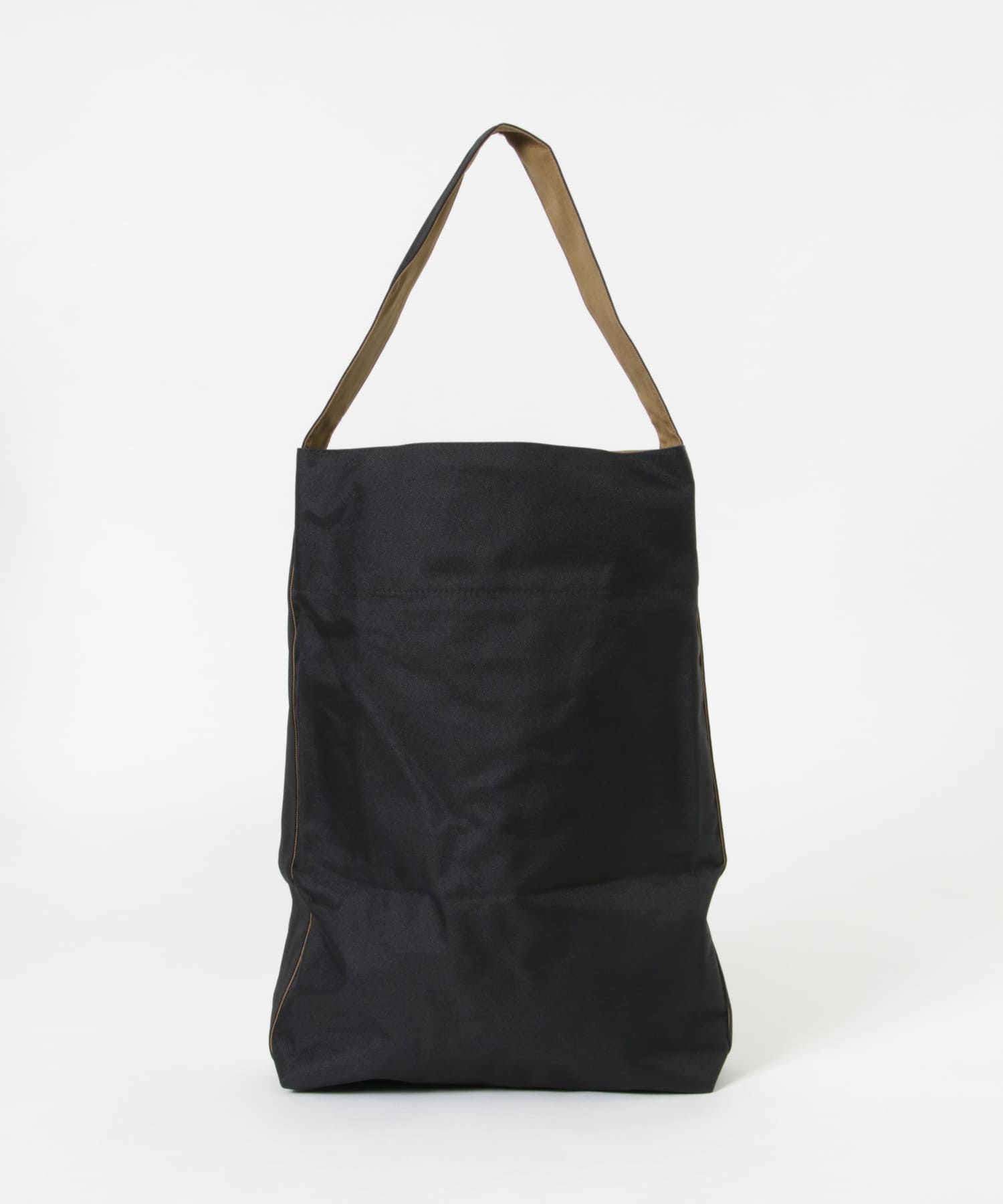 Kaan　BUCKET TOTE WP