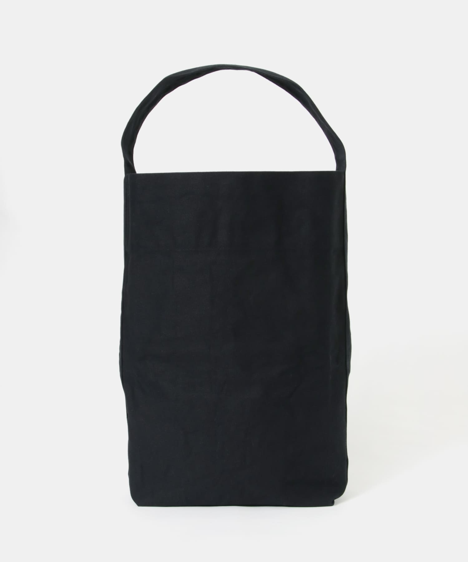 Kaan　MEGA BUCKET TOTE BLACK FREE