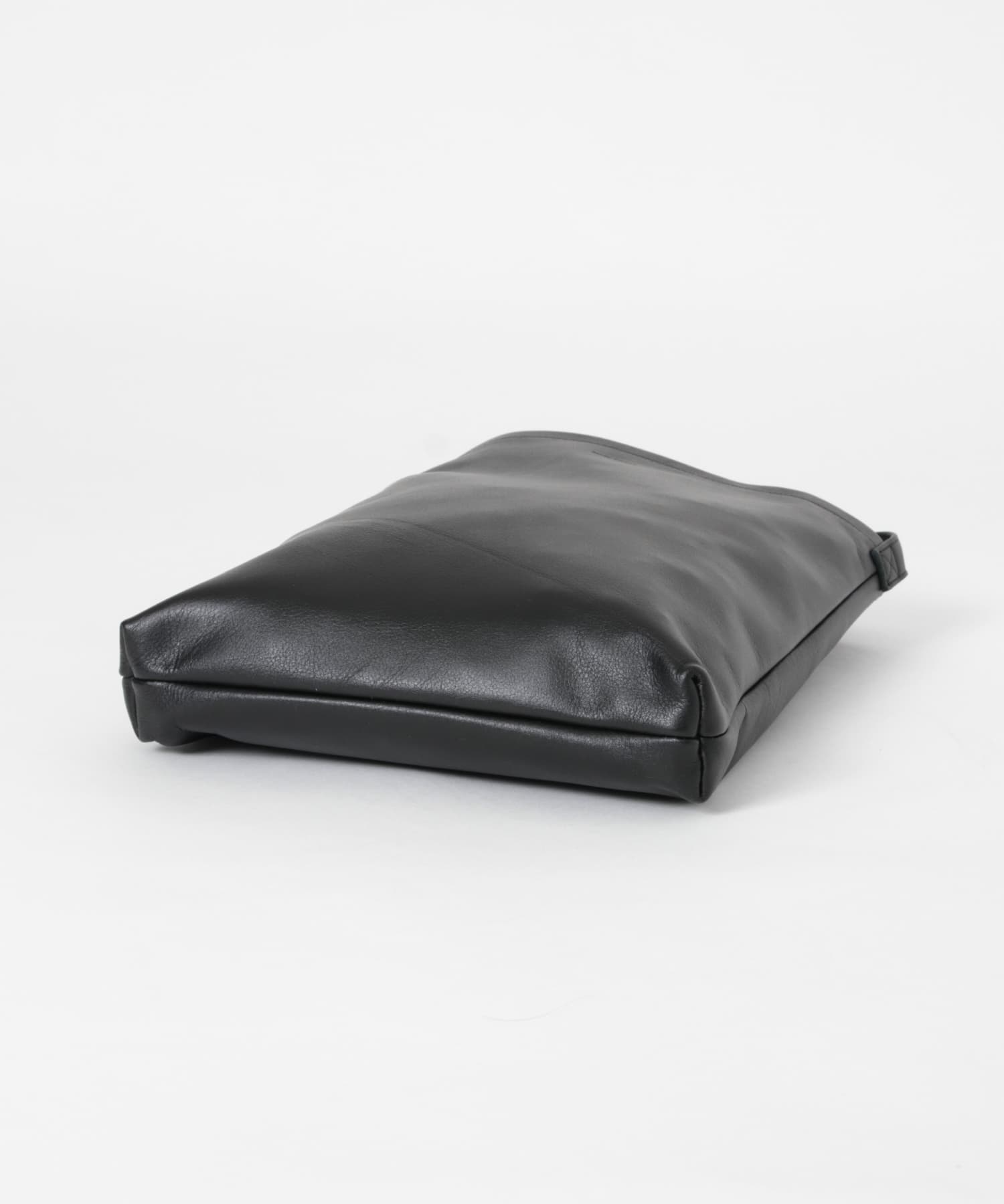 Hender Scheme　cow shoulder big black -