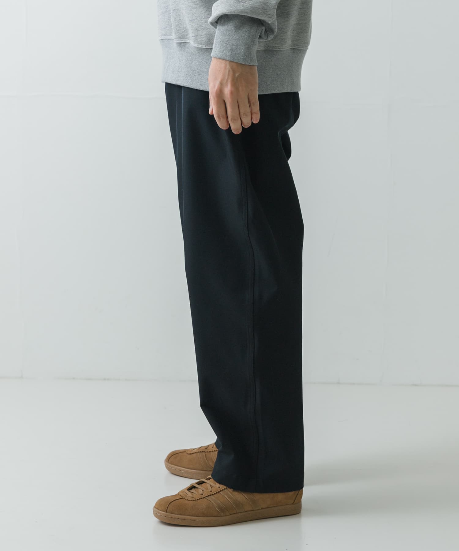 身長：172cm サイズ：32