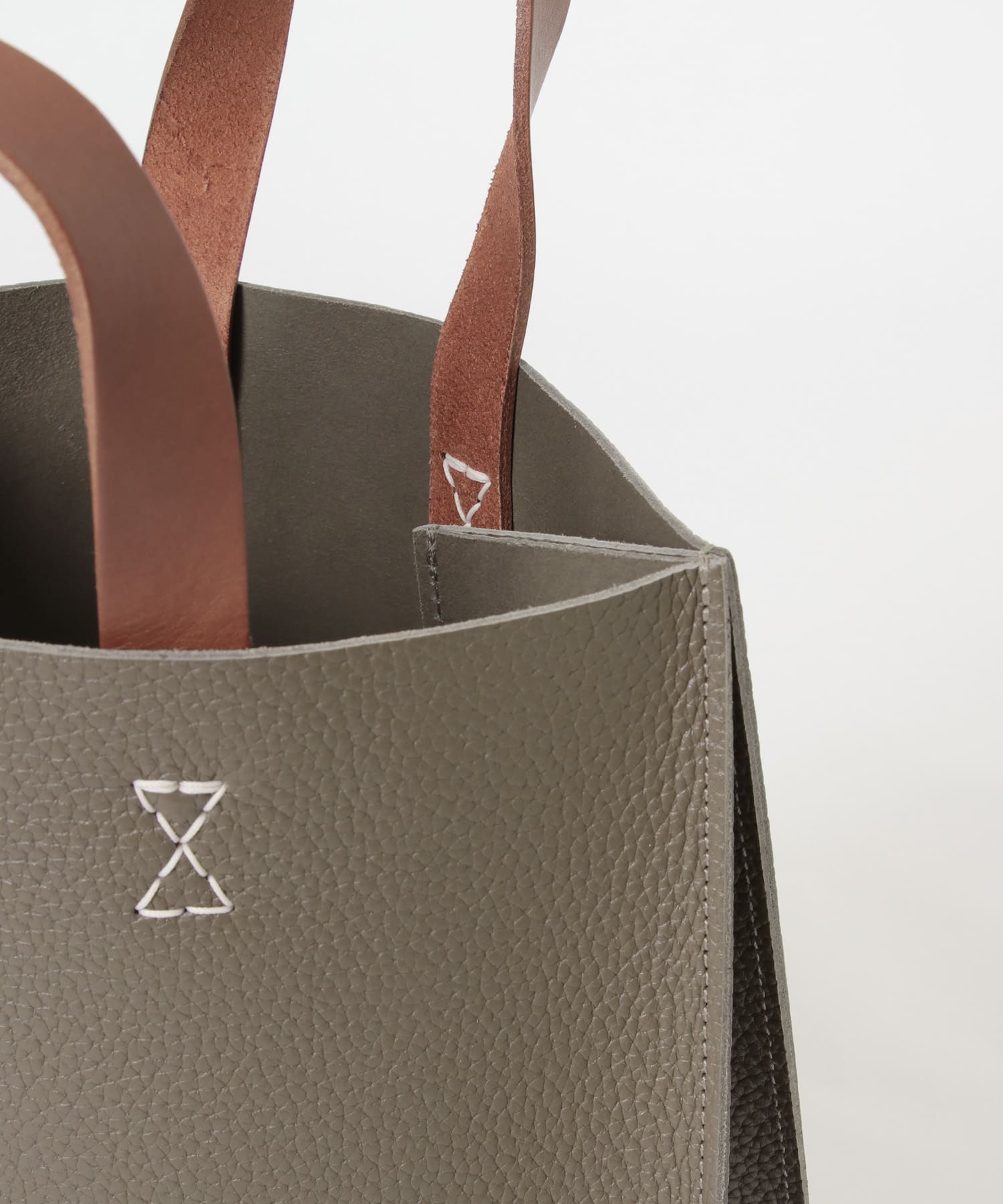 Hender Scheme　paper bag big taupe -